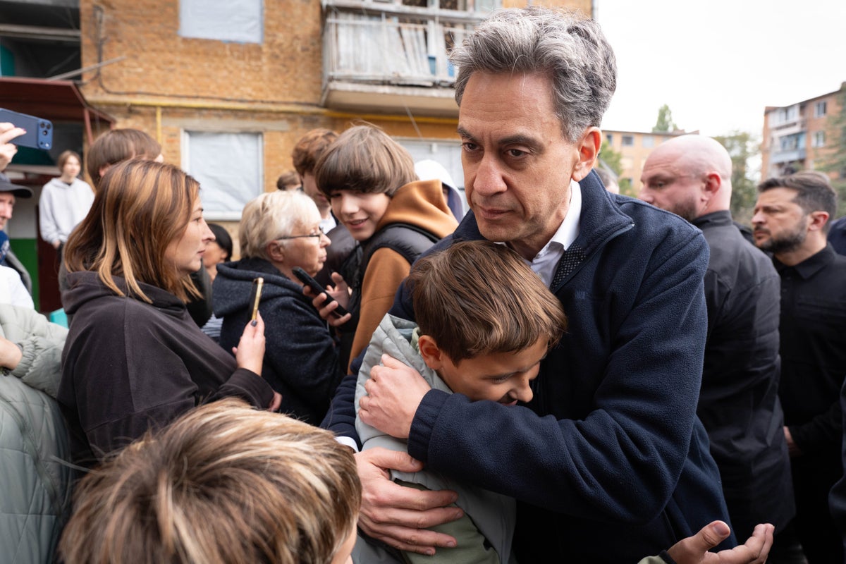 UK announces 38 new sanctions on Russia during Ed Miliband’s Kyiv visit
