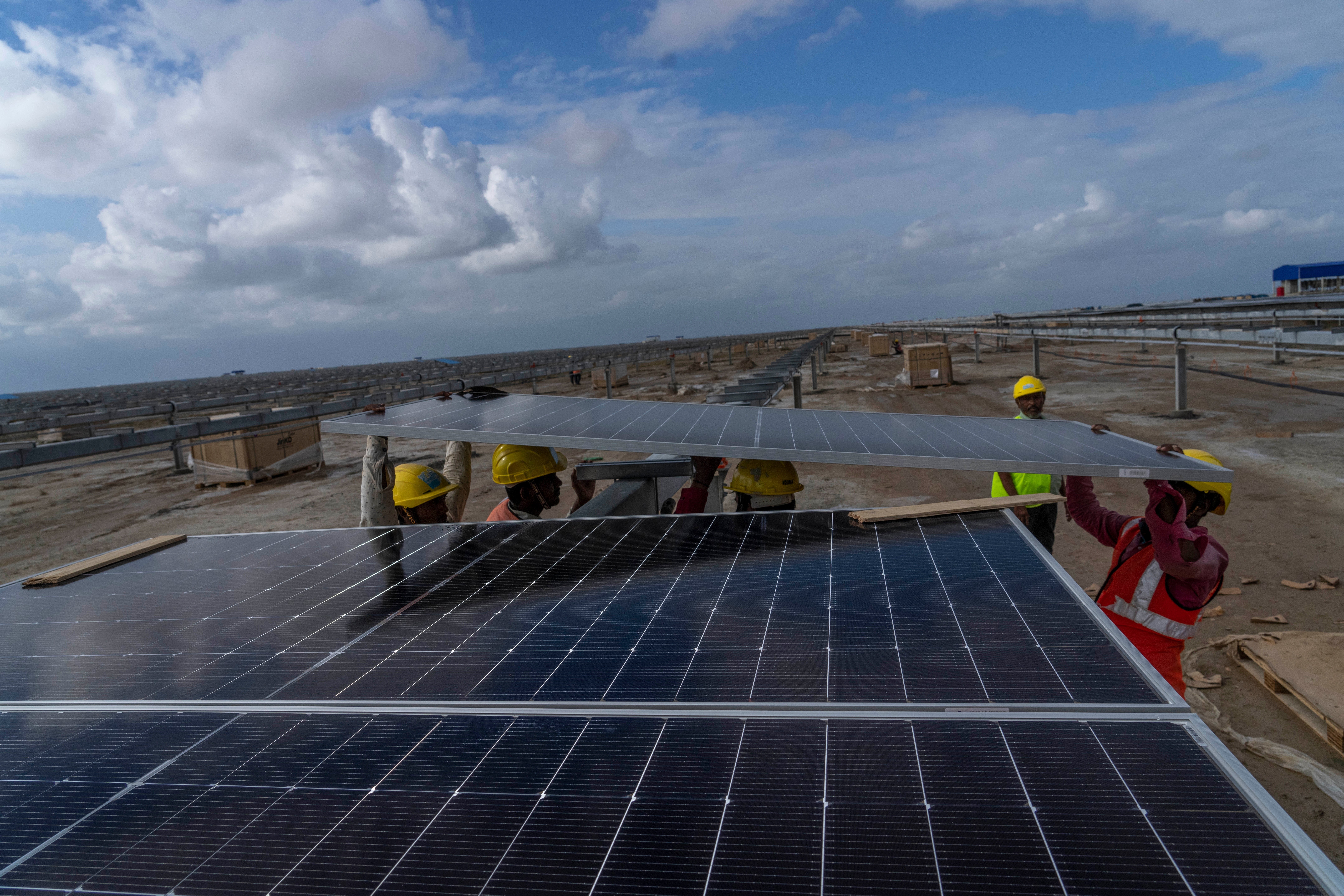 INDIA-ENERGÍA RENOVABLE