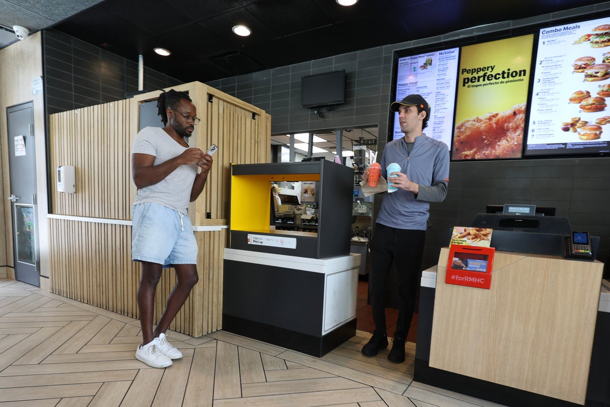 McDonald’s franchisees balk at $800,000 store remodels under new “NEXT” plan