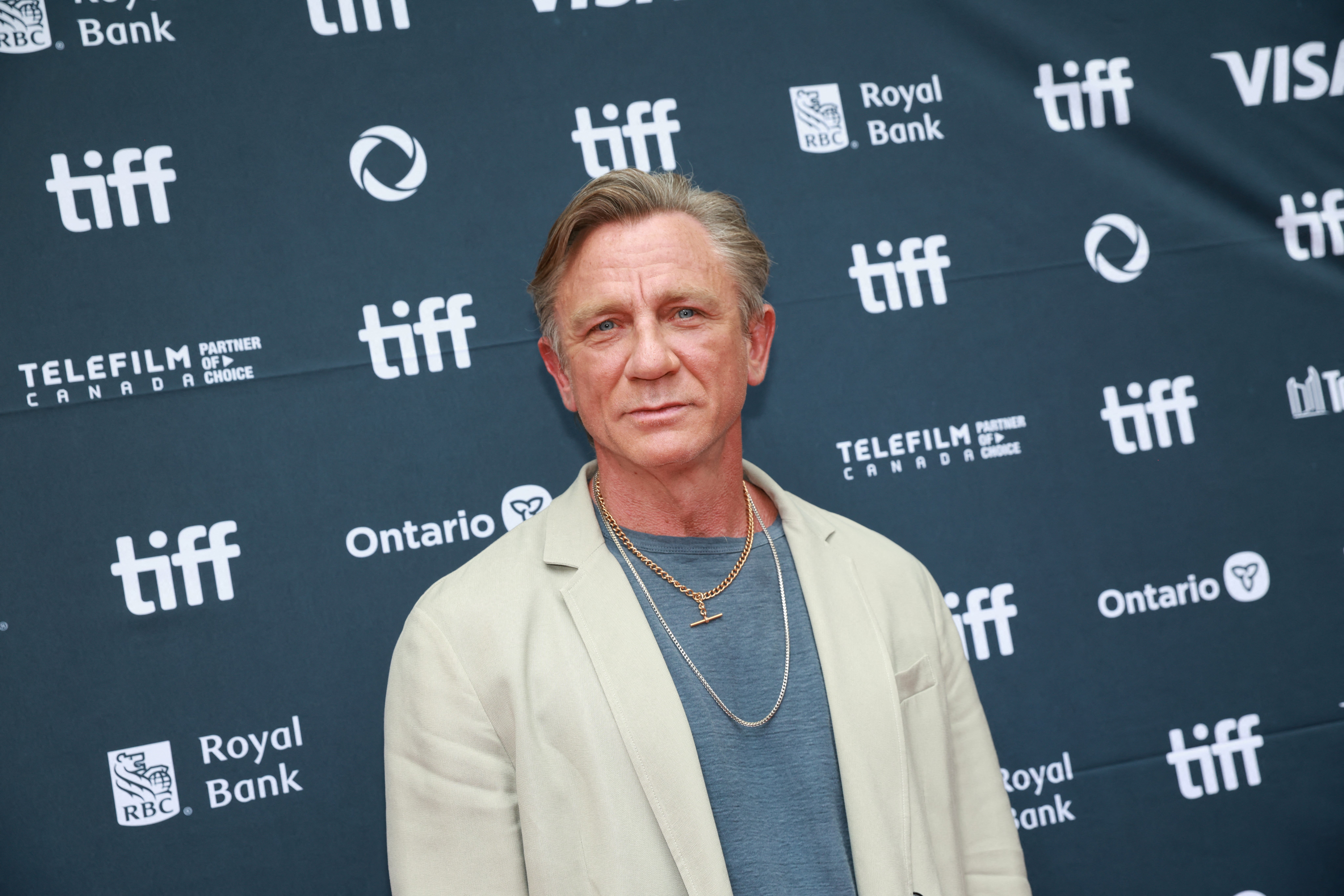 Daniel Craig co‑owns haunted 250‑year‑old Horseshoe pub in Clerkenwell