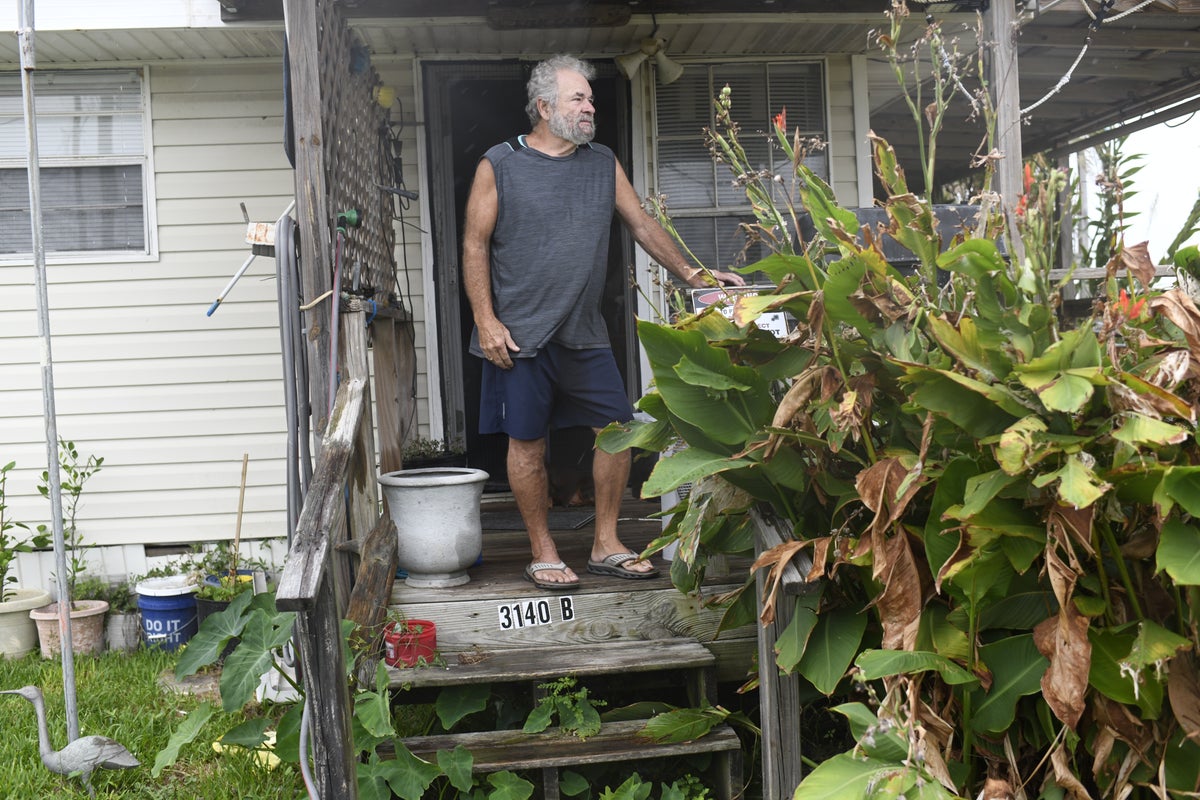 Hurricane Isaias approaches the Gulf Coast, in photos