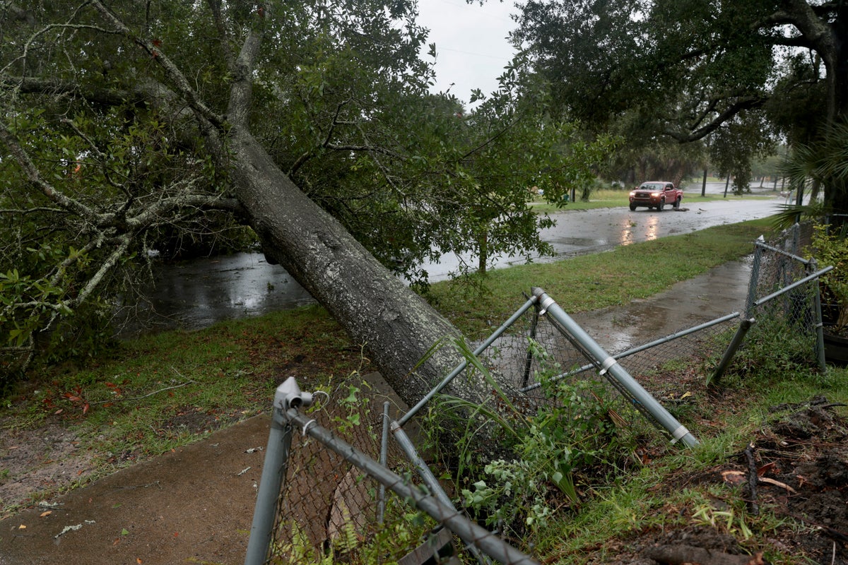 Hurricane Isaias heads towards Gulf Coast as houses evacuated amid flood and power outage warnings