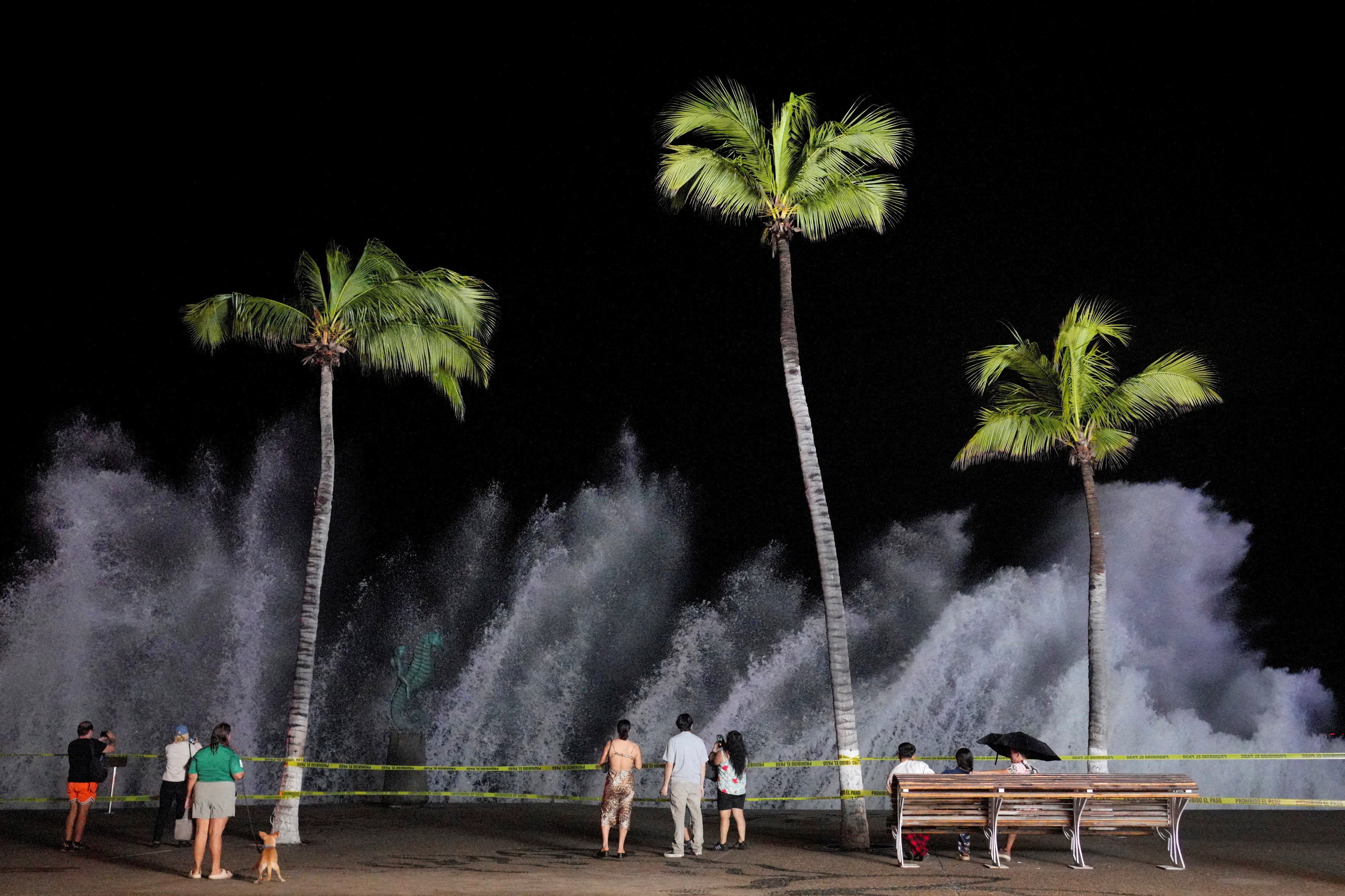 independent.co.uk - Amelia Neath - Is it safe to travel to Mexico? Latest advice after Hurricane Simon hits