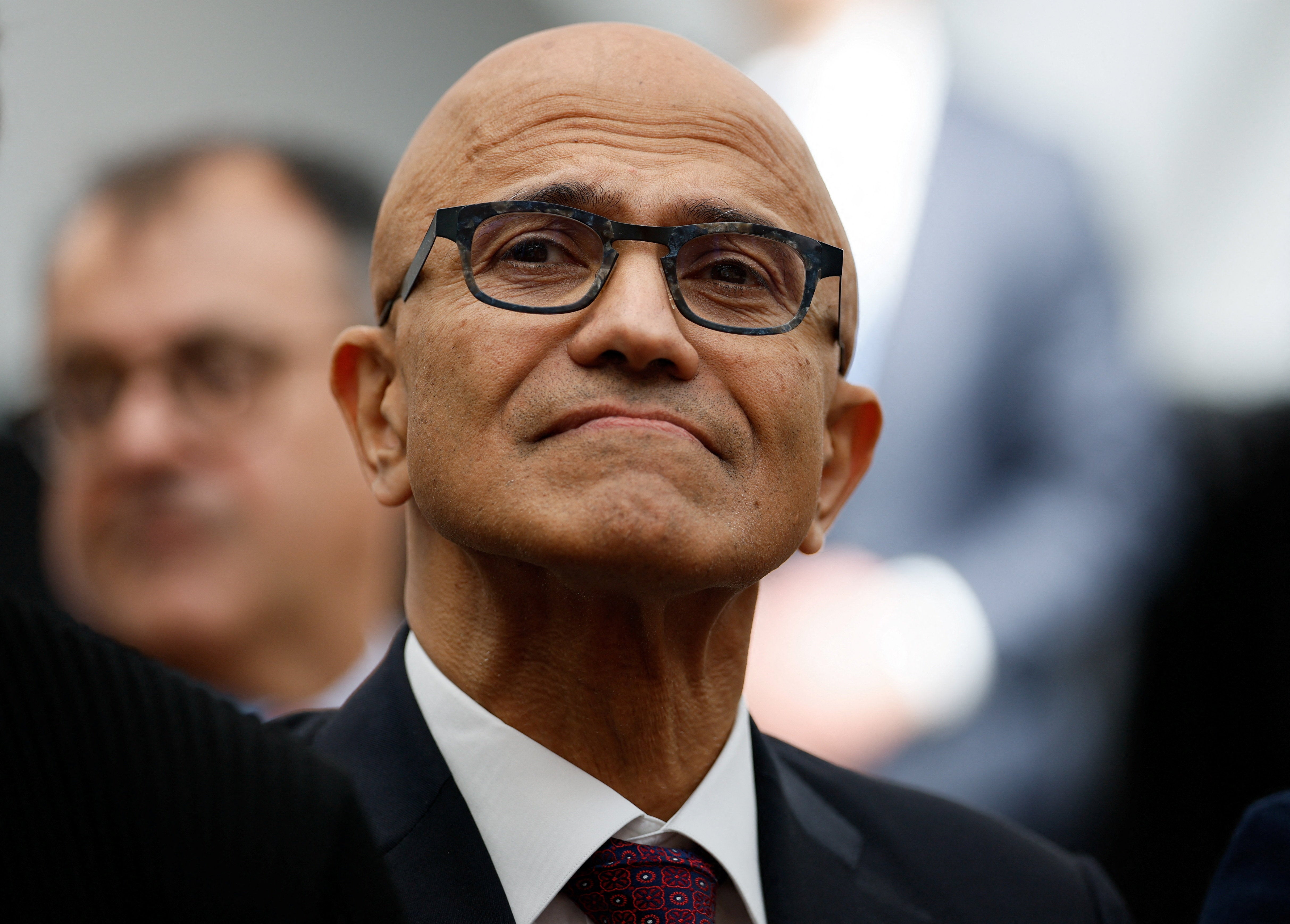 Microsoft bosses call for ‘emergency brake’ to stop ‘compromised’ AI ...