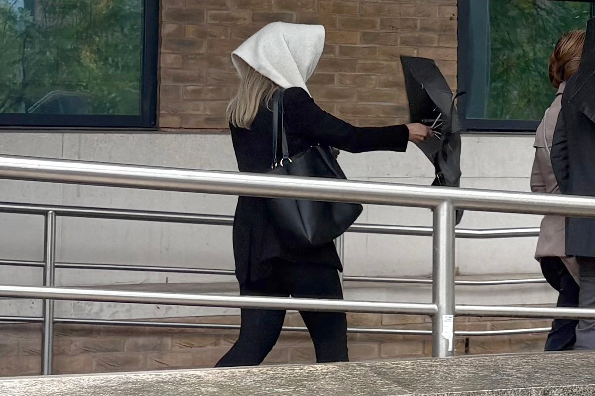 Prison worker admits ‘personal relationship’ with man jailed for manslaughter