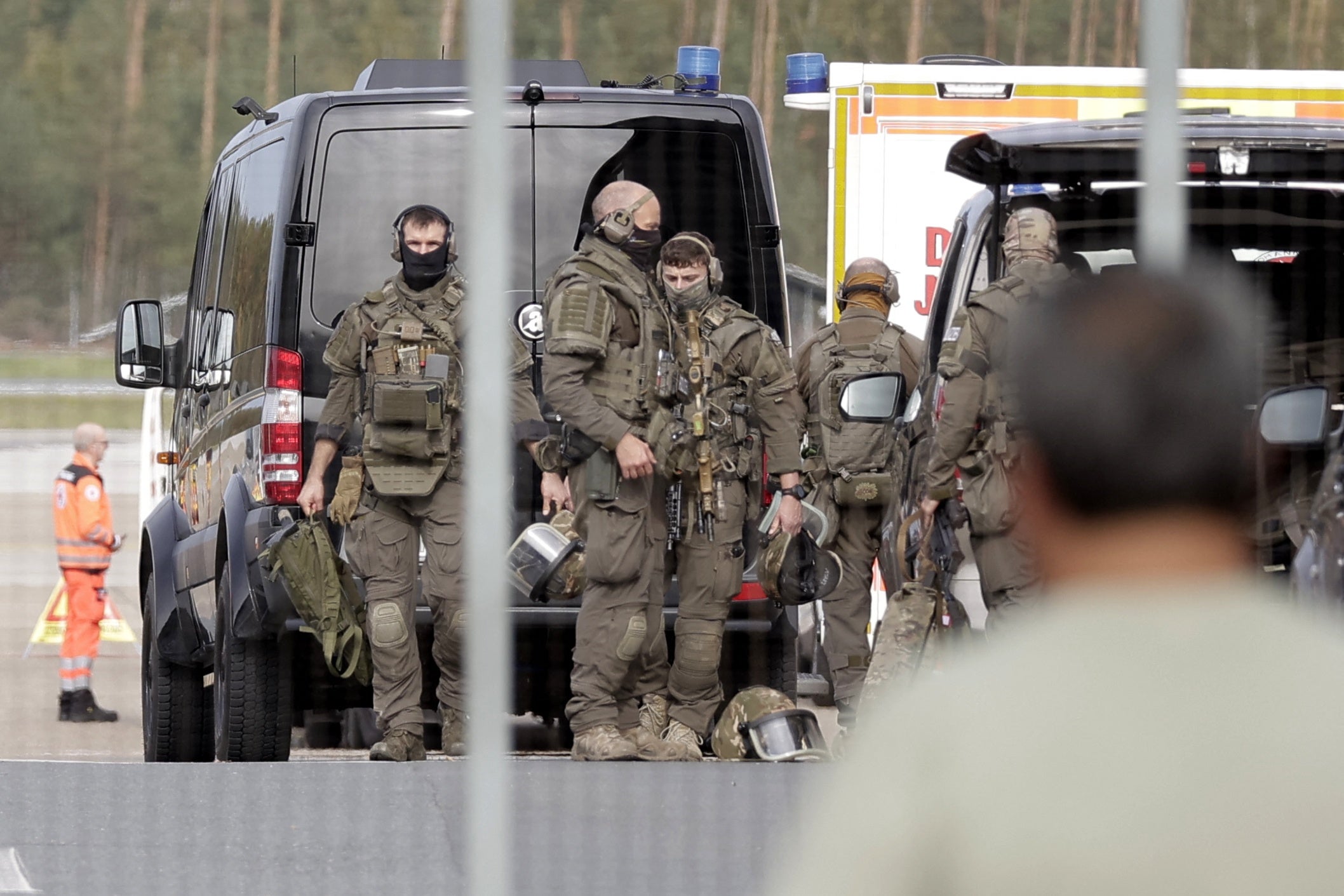 Fighter jets deployed and airport shut in ‘aviation emergency’ over German city of Nuremberg