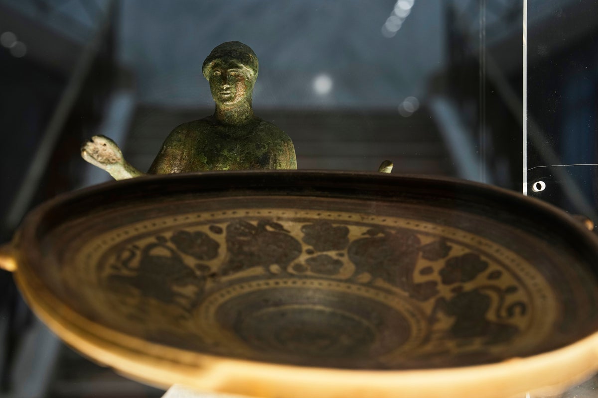 Israel returns stolen Greek artefacts in landmark handover