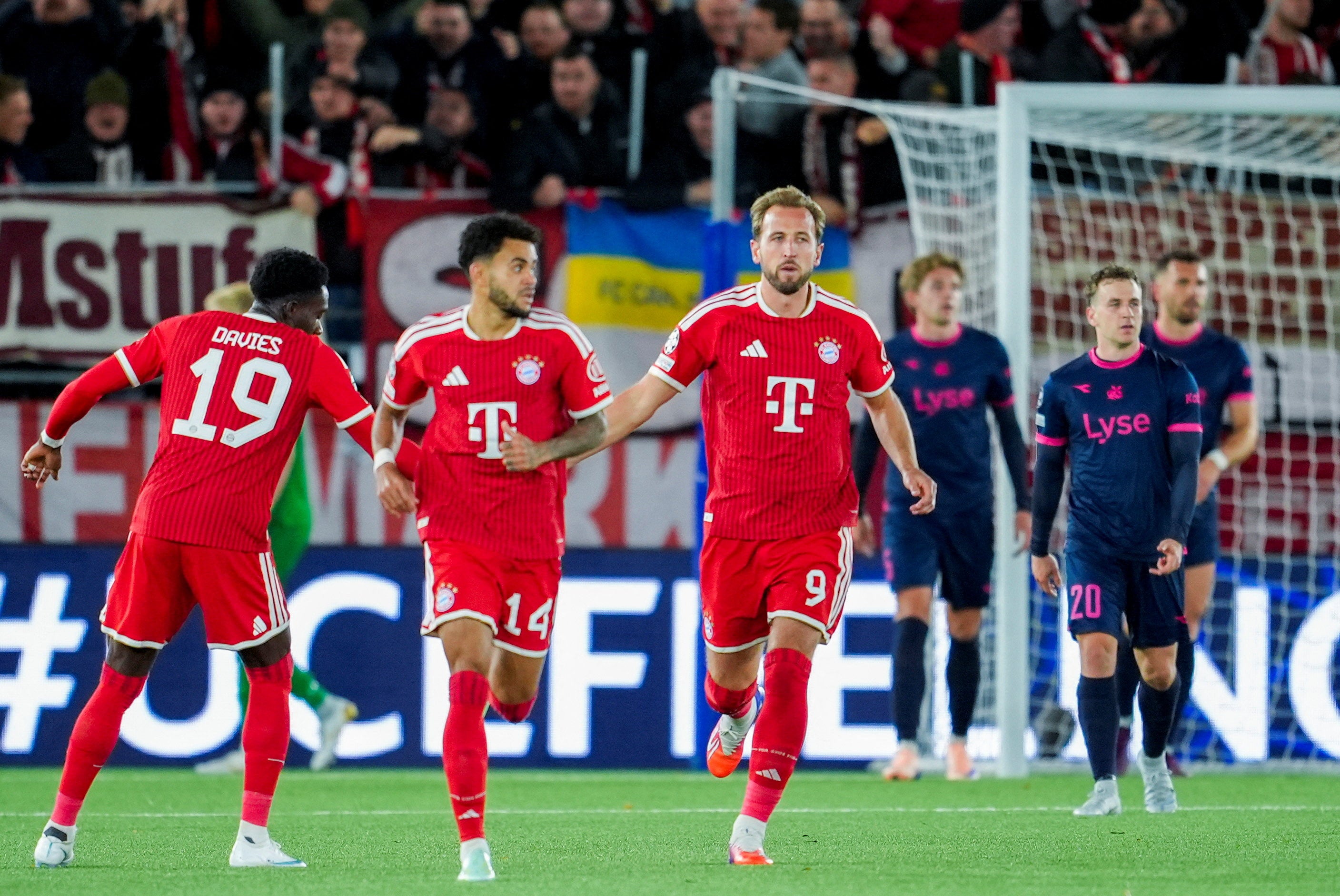 Harry Kane scores twice as Bayern draw 3-3 with Viking