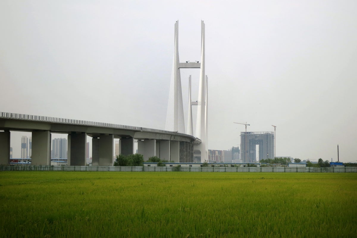 China y Corea del Norte inauguran el puente sobre el Yalu, terminado en 2014
