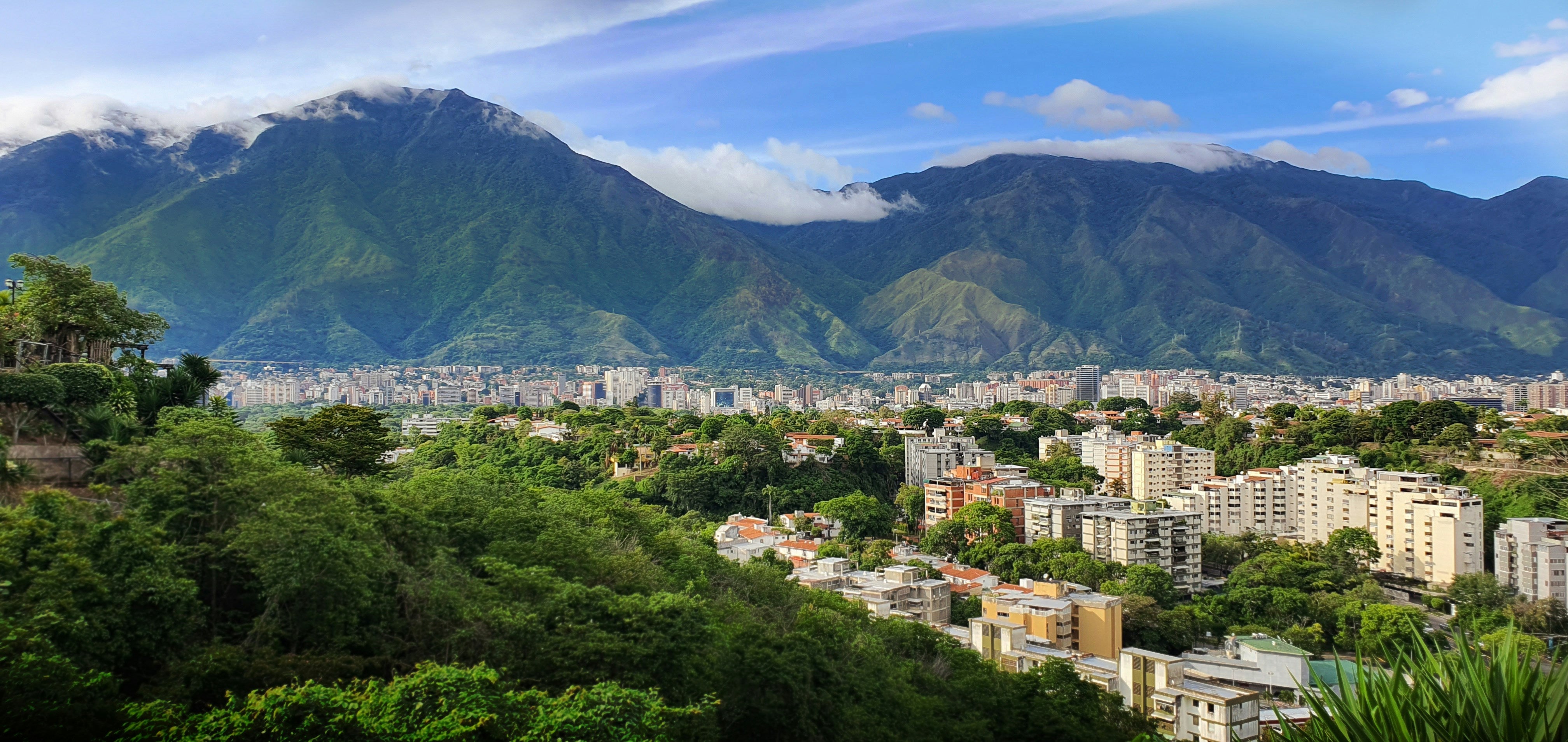 UK expands travel ban to Venezuela's Amazonas and border zones