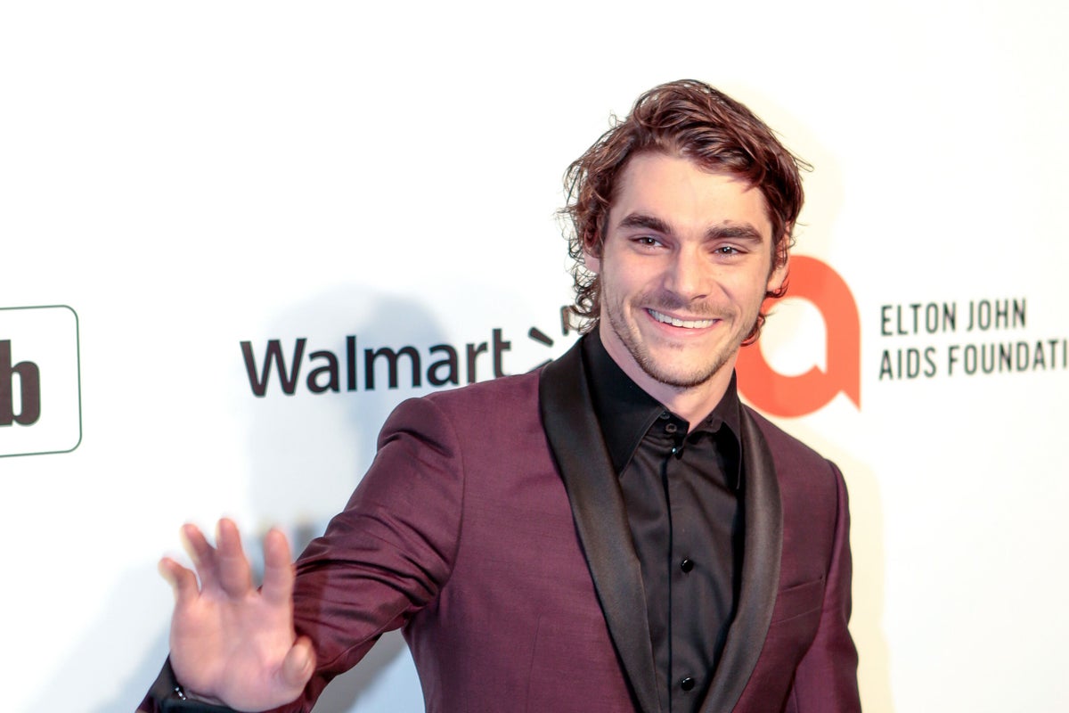 RJ Mitte’s mother refutes career‑rumors and cites mental‑health concerns