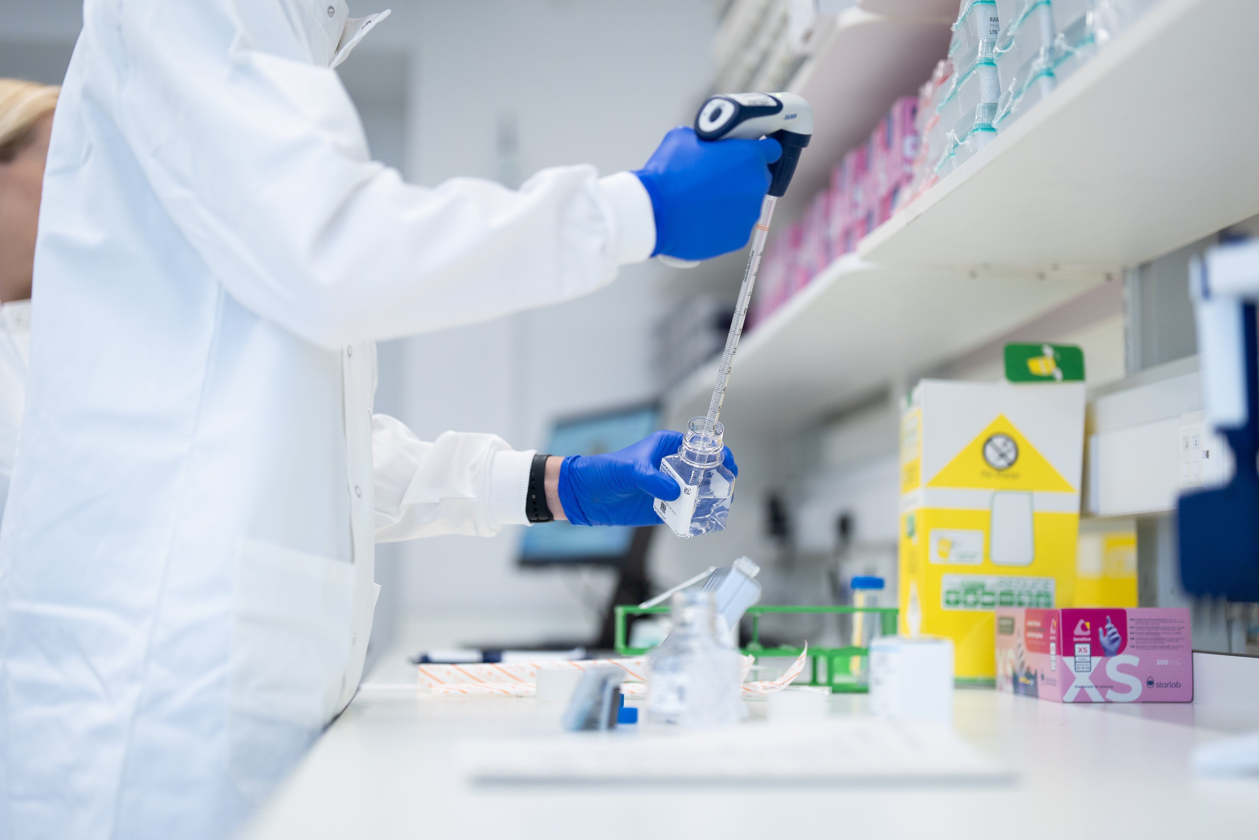 World first lab uses AI to set personalised care for cancer patients