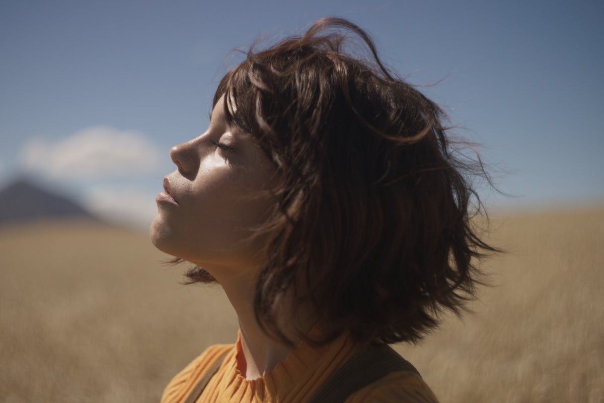 Reviews clash as critics weigh in on Taika Waititi’s Klara and the Sun