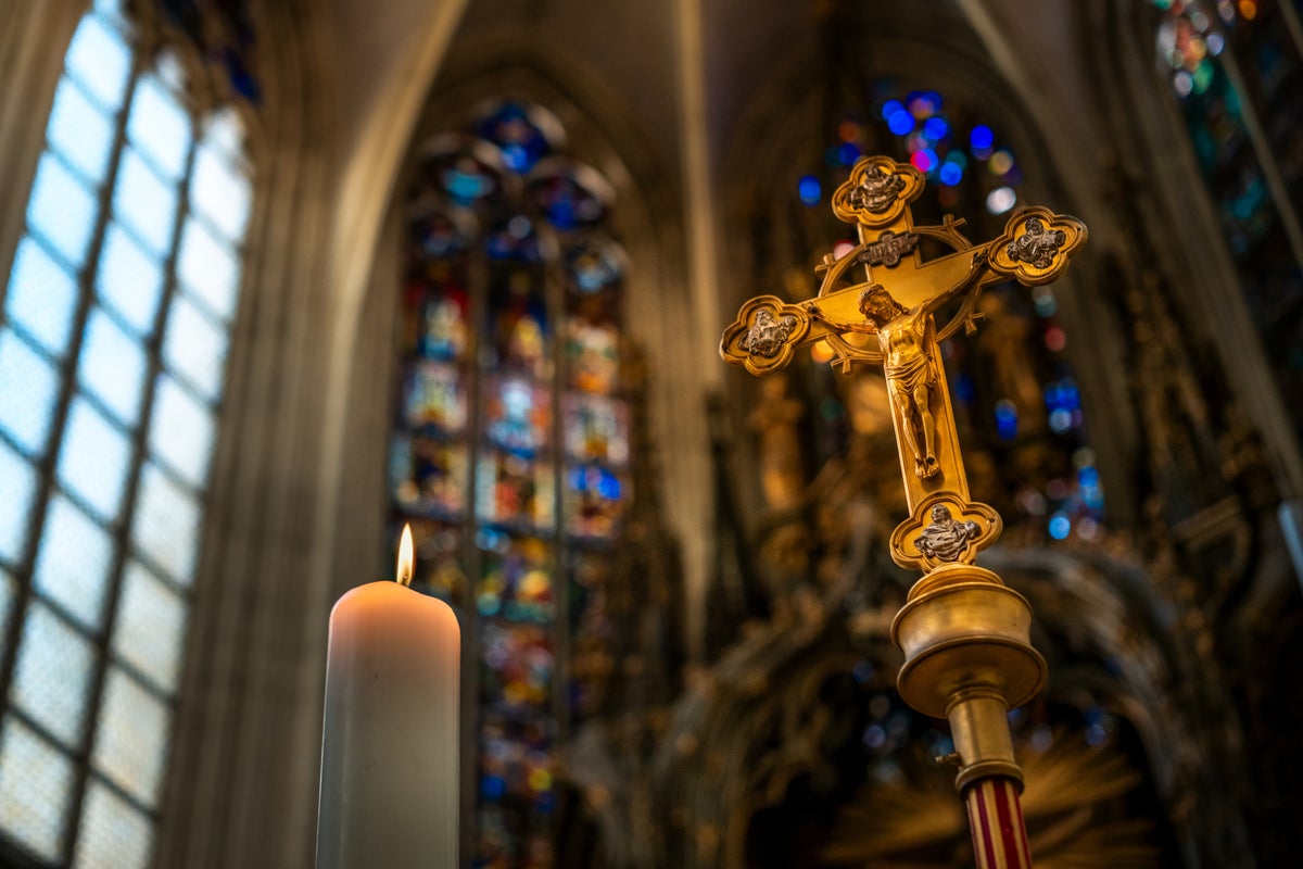 Priest killed by falling cross during livestreamed church service in Ecuador