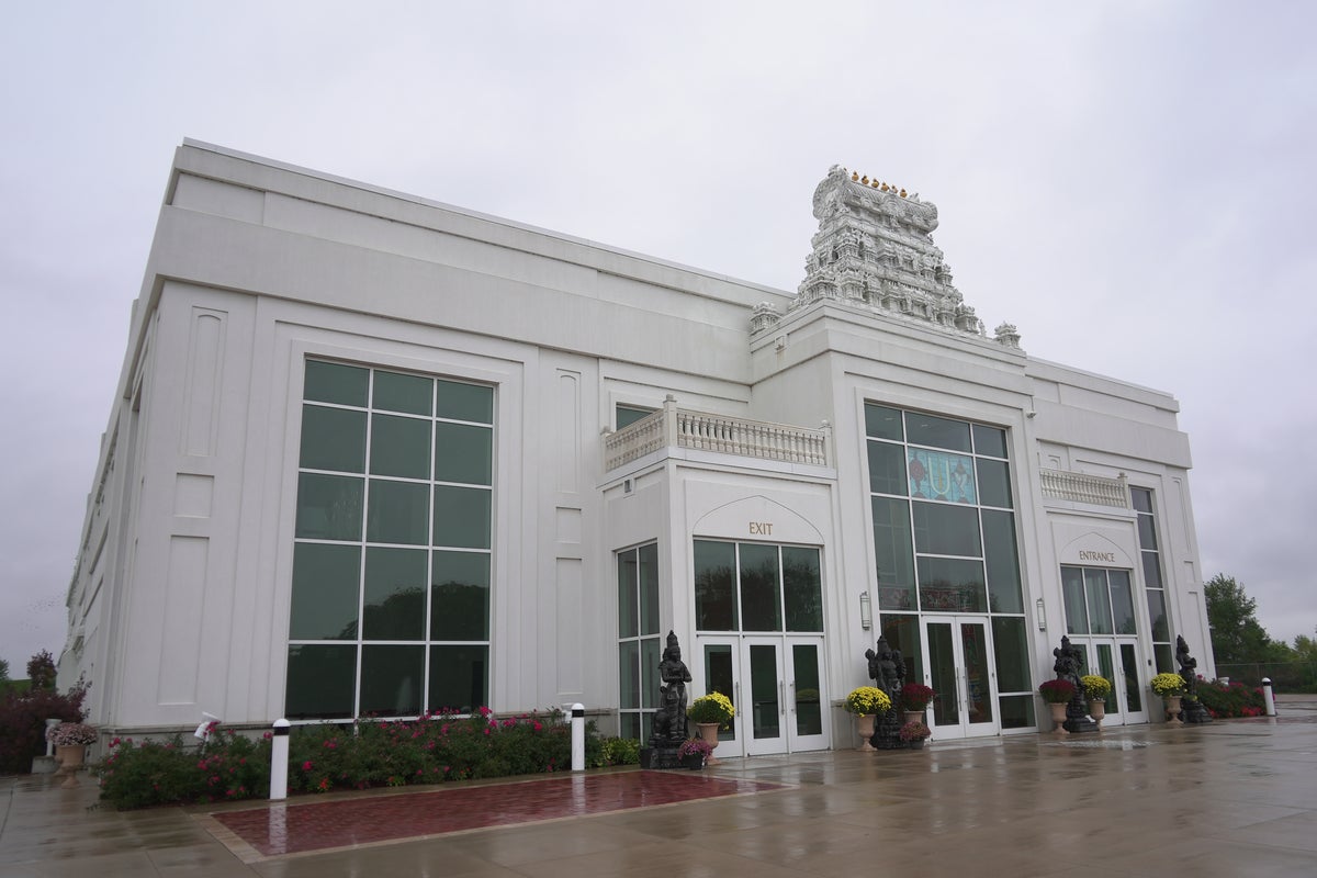 Chicago-area Hindu community shaken but resilient after alleged mass shooting plan was thwarted