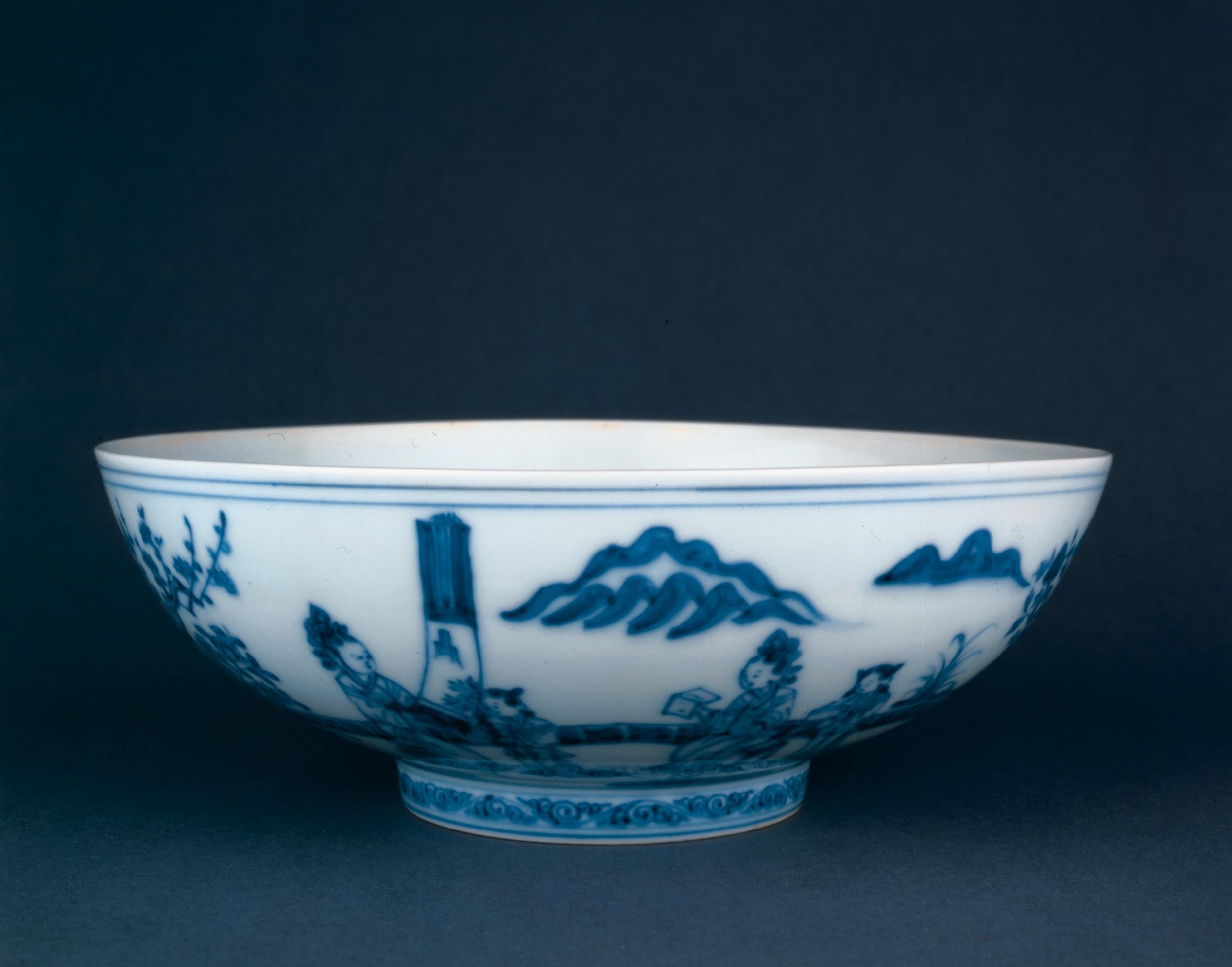Chinese artefacts damaged in mystery fall at British Museum as calls for return grow