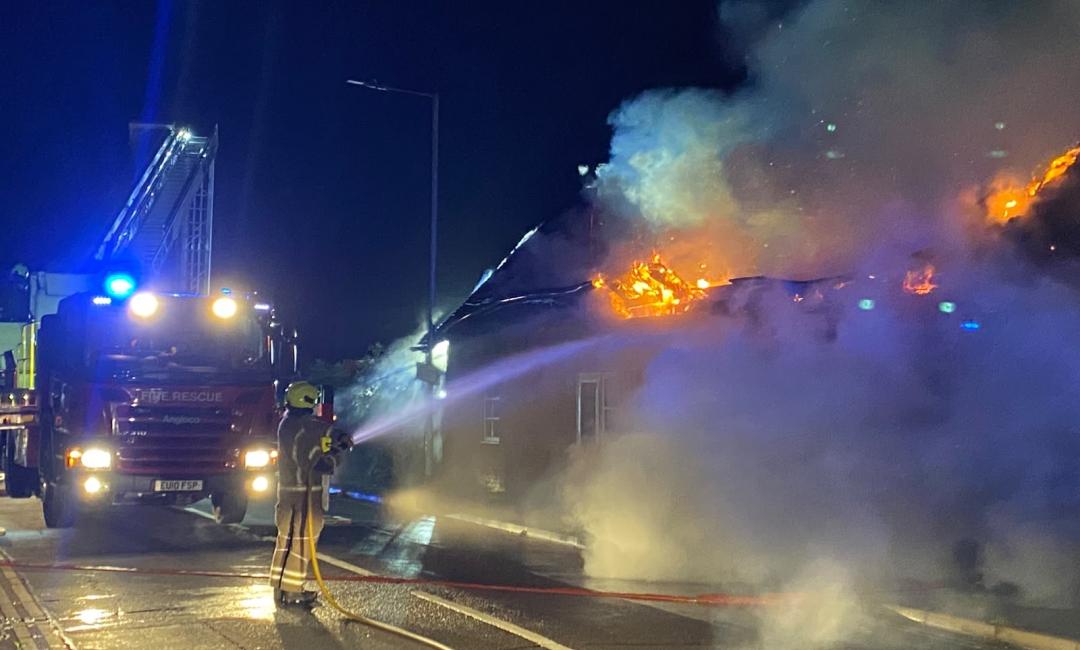 Harvester: Major fire causes ‘severe damage’ to restaurant and road ...