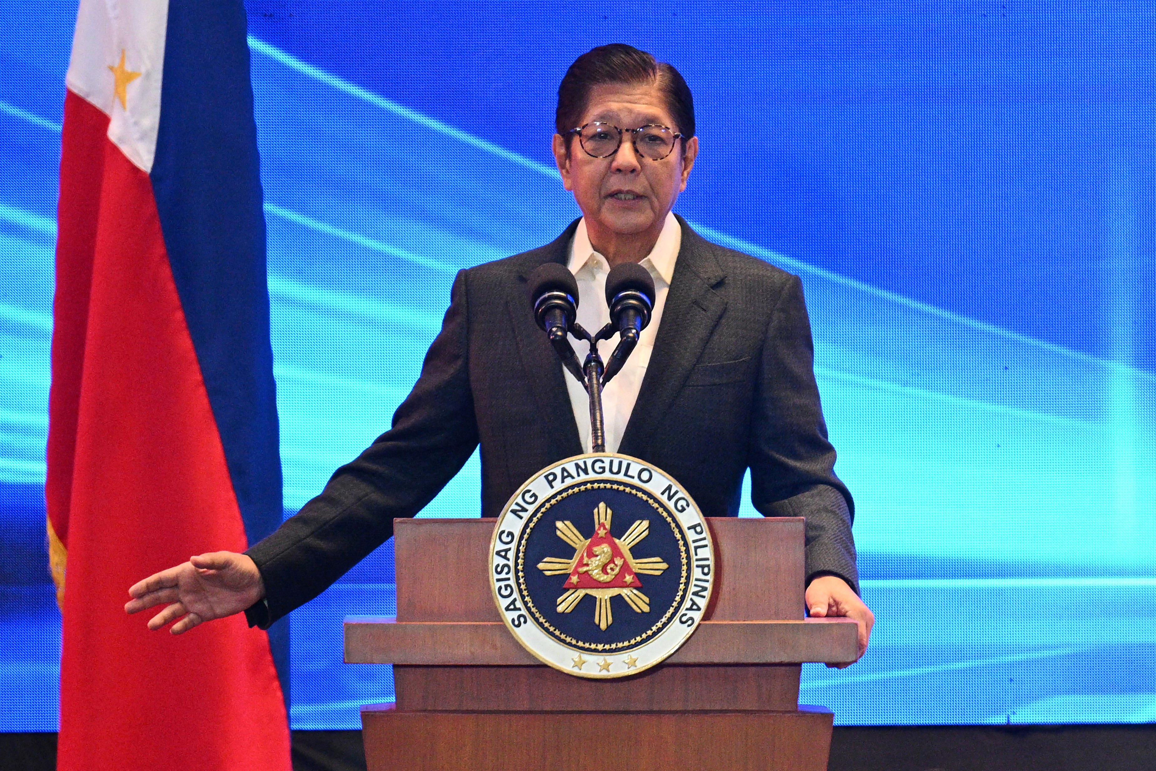 Chinese ambassador says China could easily win war with Philippines, sparks diplomatic row