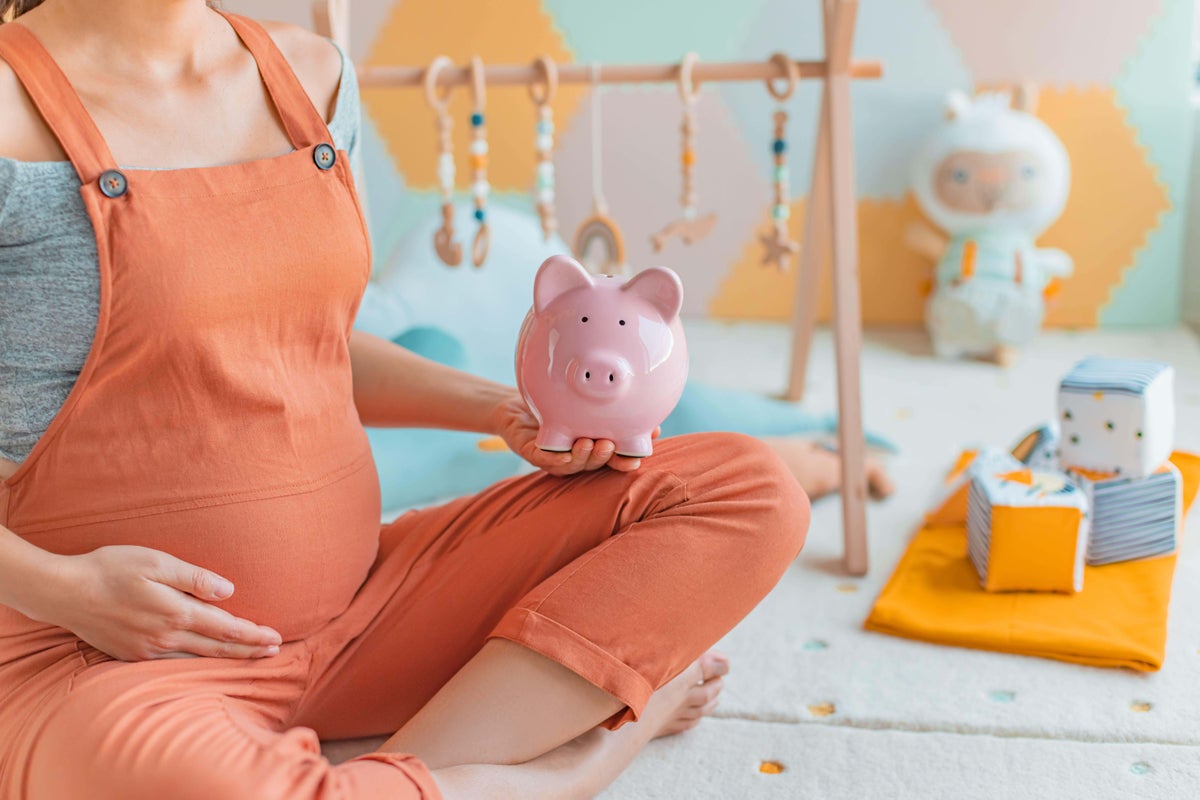 6 finance questions to ask before you go on maternity leave