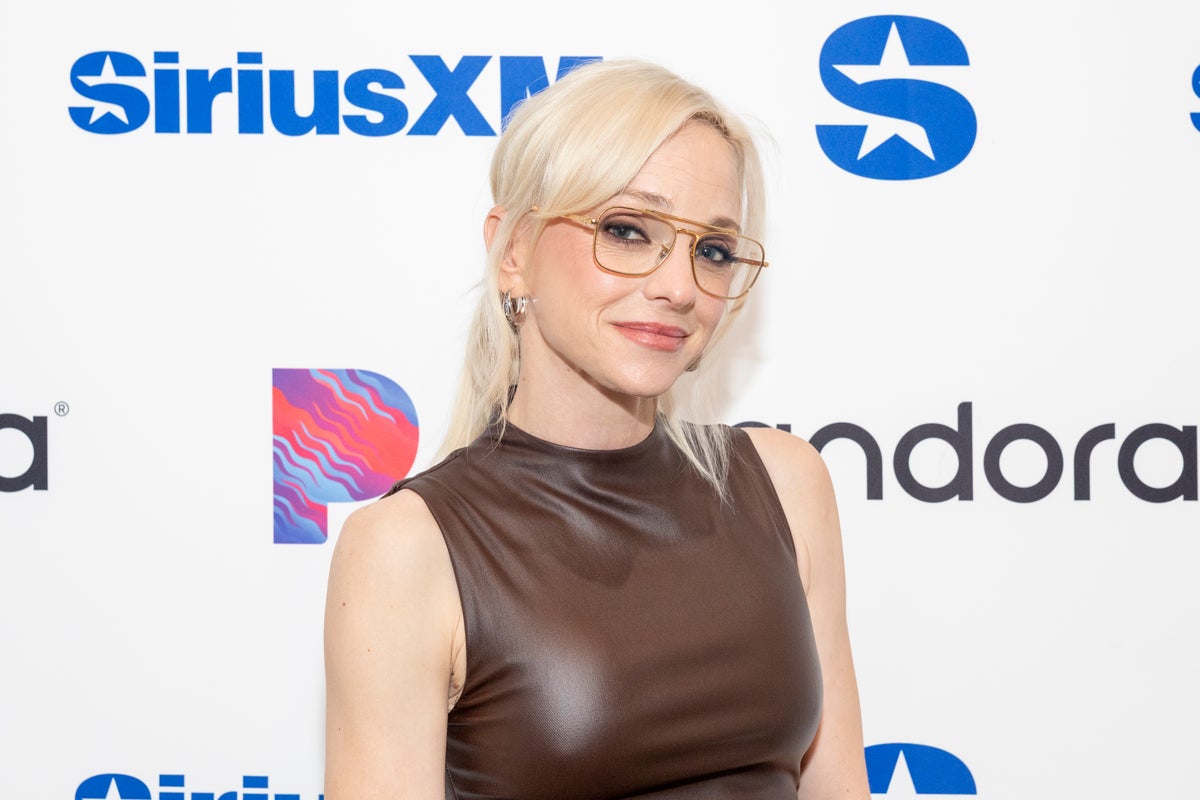 Anna Faris says she is sober and happy after hurtful comments from Chuck Lorre