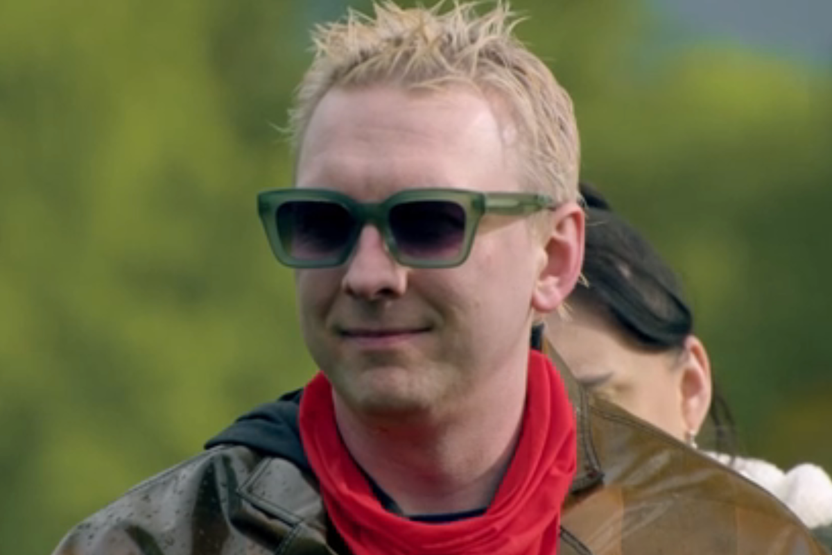 Celebrity Traitors 2026 live: Contestants divided in two for mission as suspicion falls on Joe Lycett