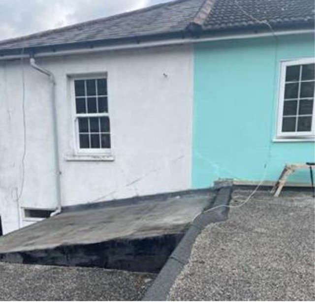 London couple lose boundary fight over 48cm of land after neighbours ...