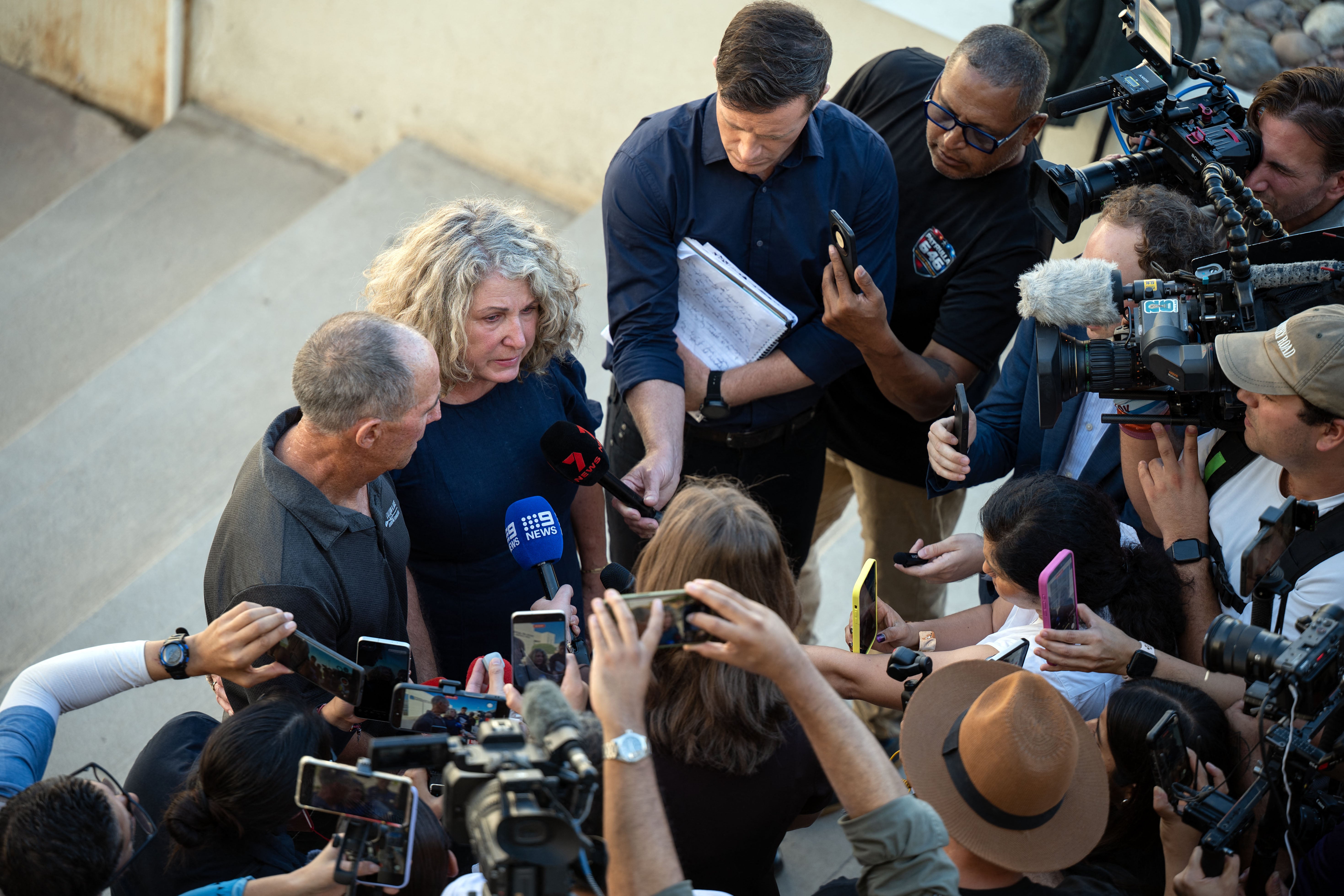 Debra (R) and Martin (L) Robinson, the parents of Australian brothers Callum and Jake Robinson, who were murdered during a surfing trip in April 2024