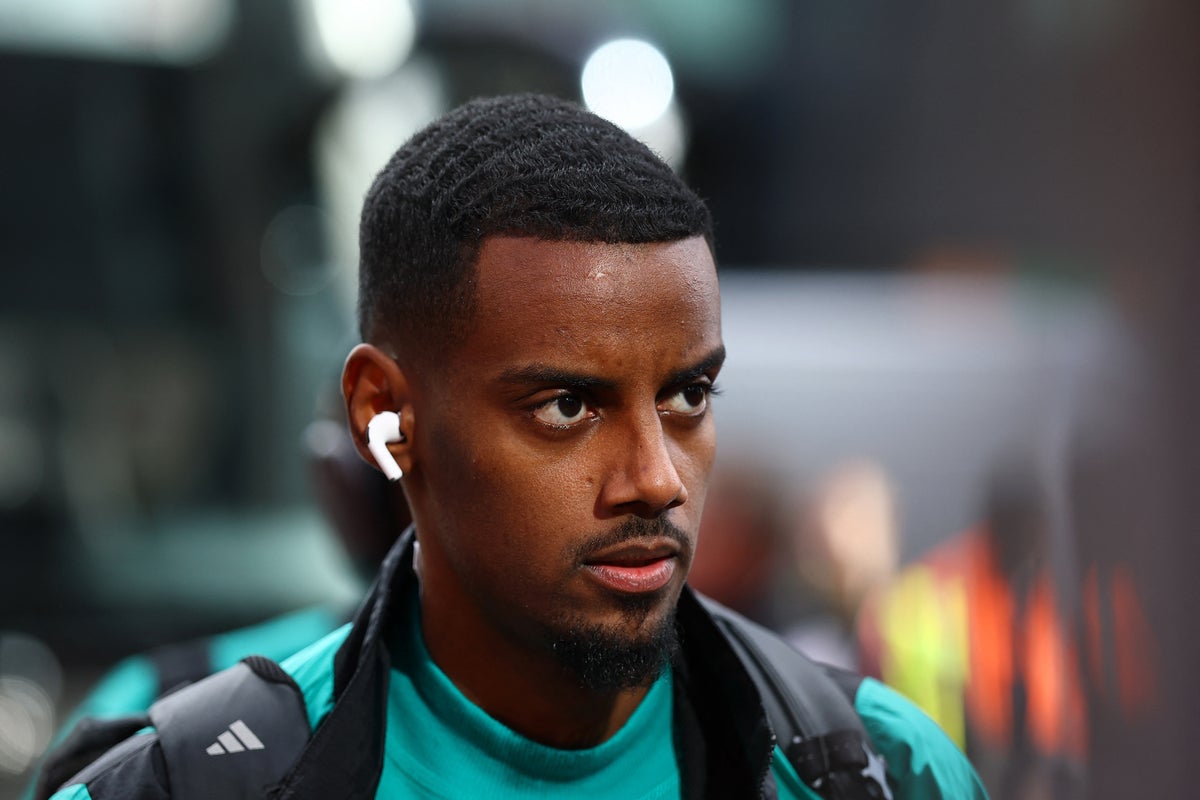 Liverpool boosted by Alexander Isak and Dominik Szoboszlai returns for Brentford visit