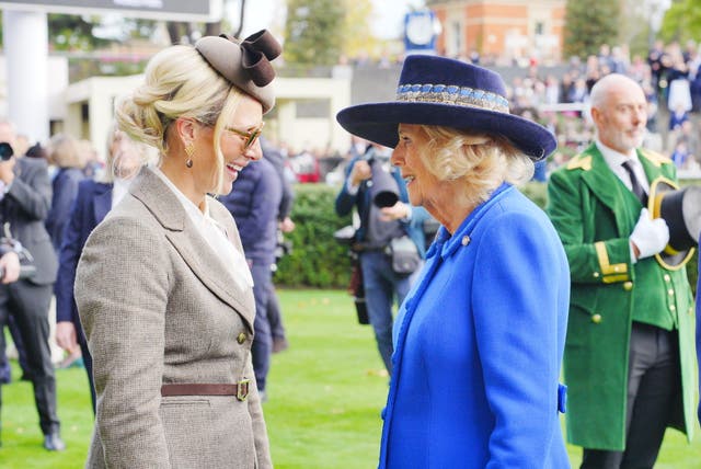 Queen Camilla talking with Zara Tindall at Ascot Racecourse