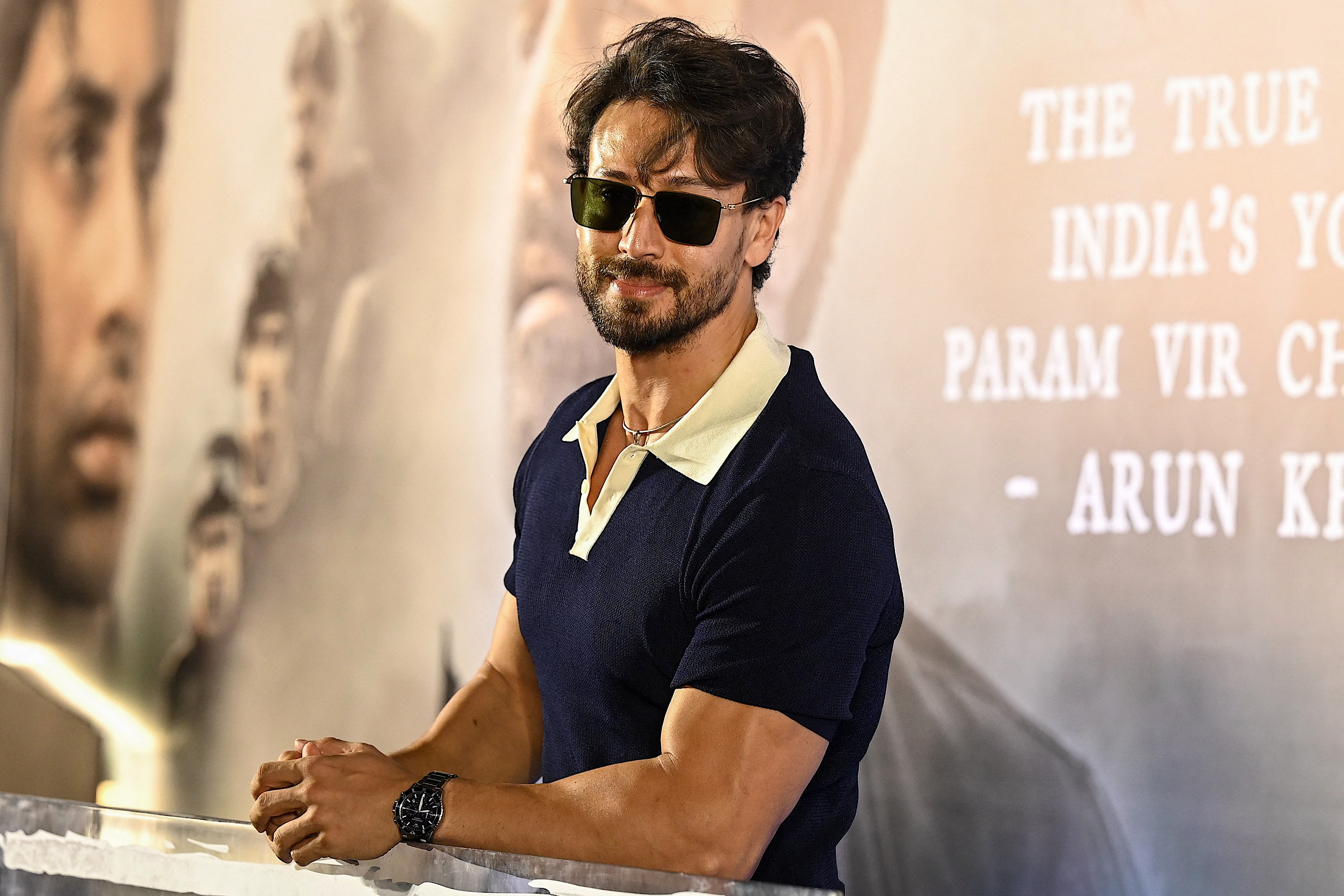 Bollywood actor Tiger Shroff escapes with minor injuries after gunmen fire ...