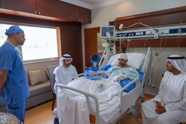 Dubai crown prince Hamdan bin Mohammed Al Maktoum meets Captain Smit Machchhar in hospital