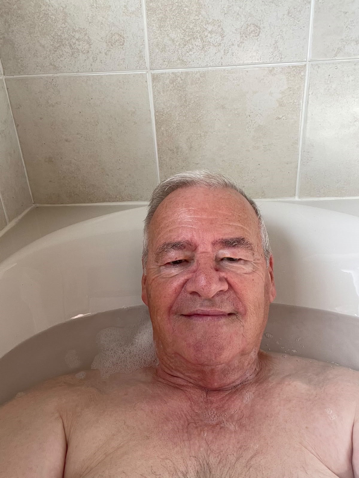 ‘Hot baths could ease pain for disease which affects 1 in 5 over 60s’