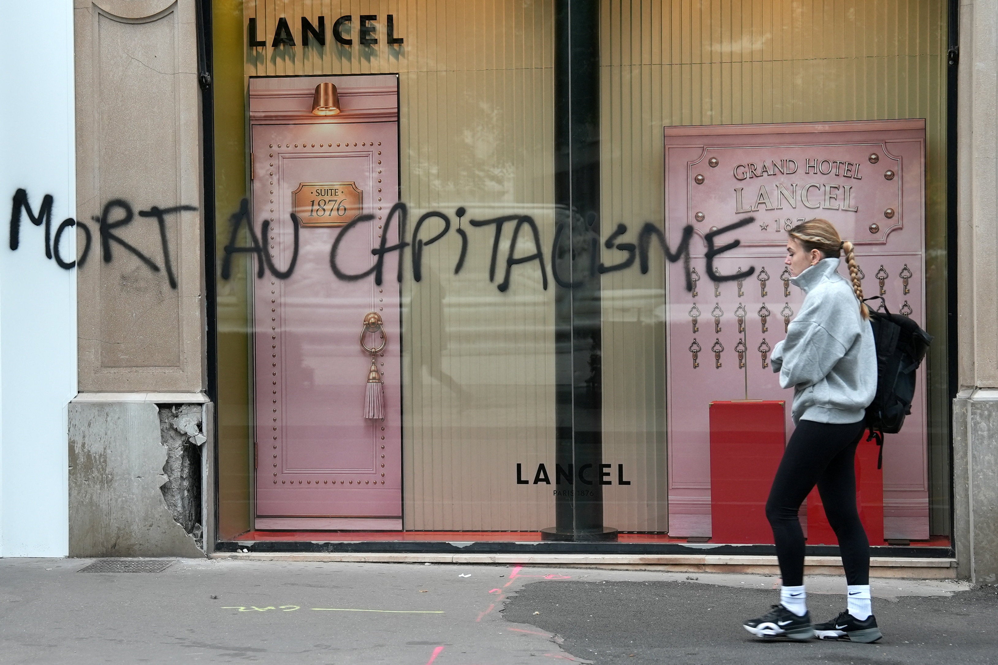 France protests latest: Curfews announced in Paris and Nice as minister ...