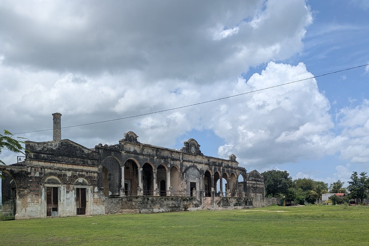The Mexican camino that reveals jungle ruins with a dark past