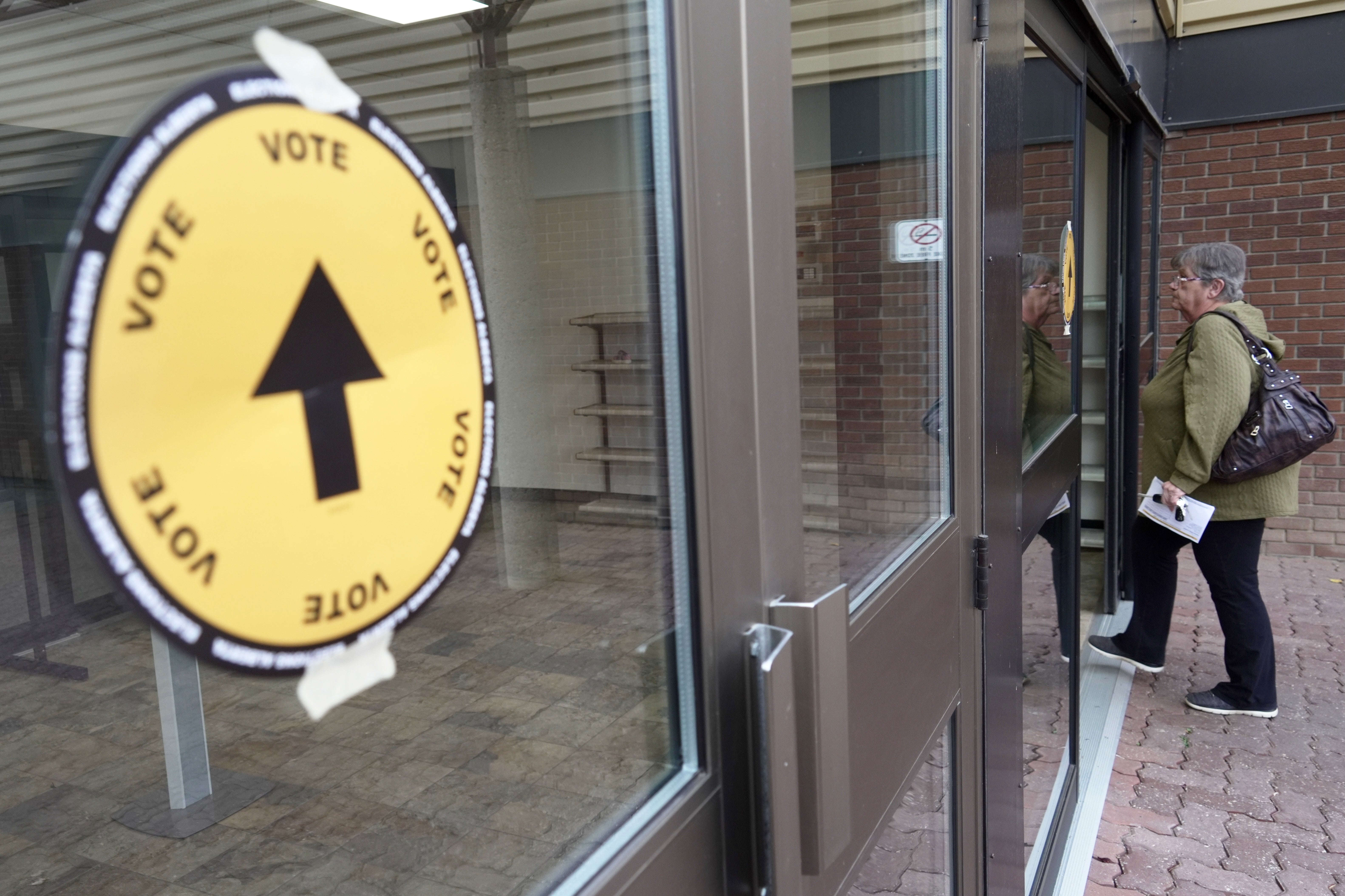 More than 1.35 million Albertans cast advance or special ballots