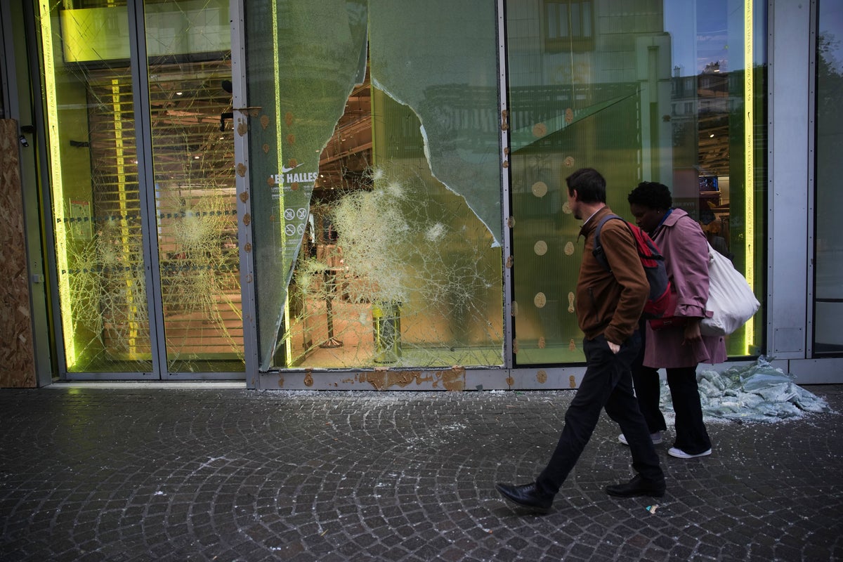 Curfews bring calm to Paris as France cracks down on weekend rioters