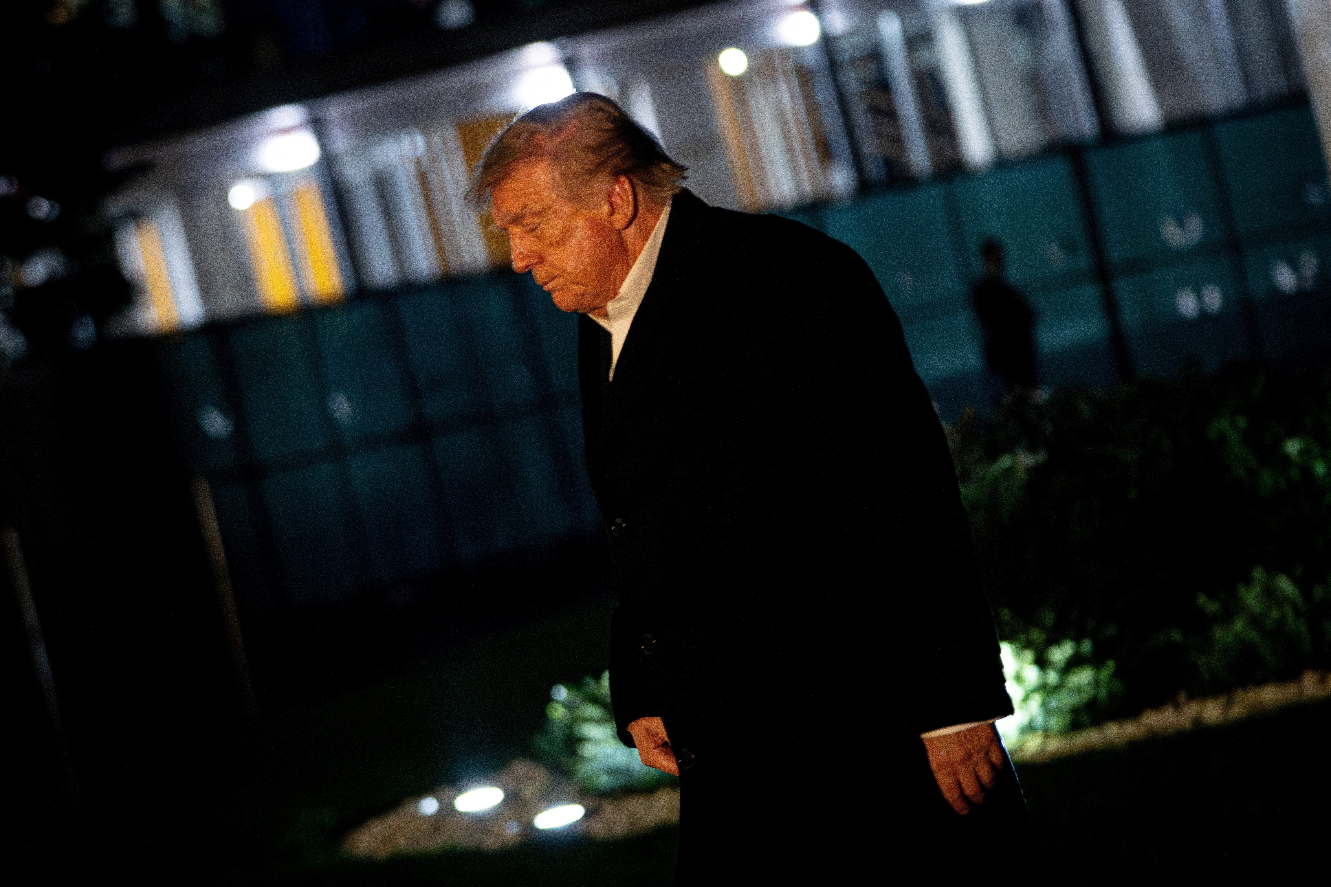 Donald Trumps tödliche Gleichgültigkeit hat uns am Rande einer Katastrophe ...