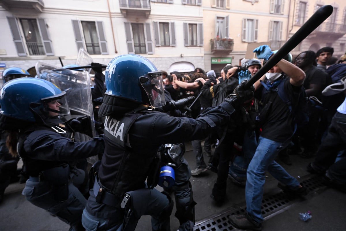 NFL proceeds with Paris debut despite French civil unrest