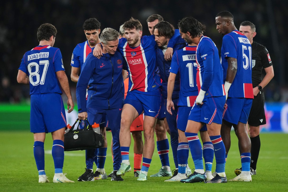 PSG rocked as Khvicha Kvaratskhelia suffers season-ending ACL injury