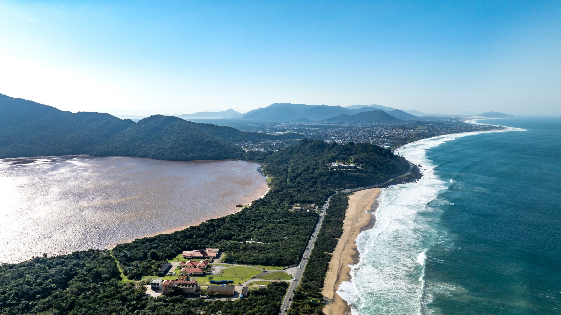Lagoa do Peri is separated by a small strip of land from the sea