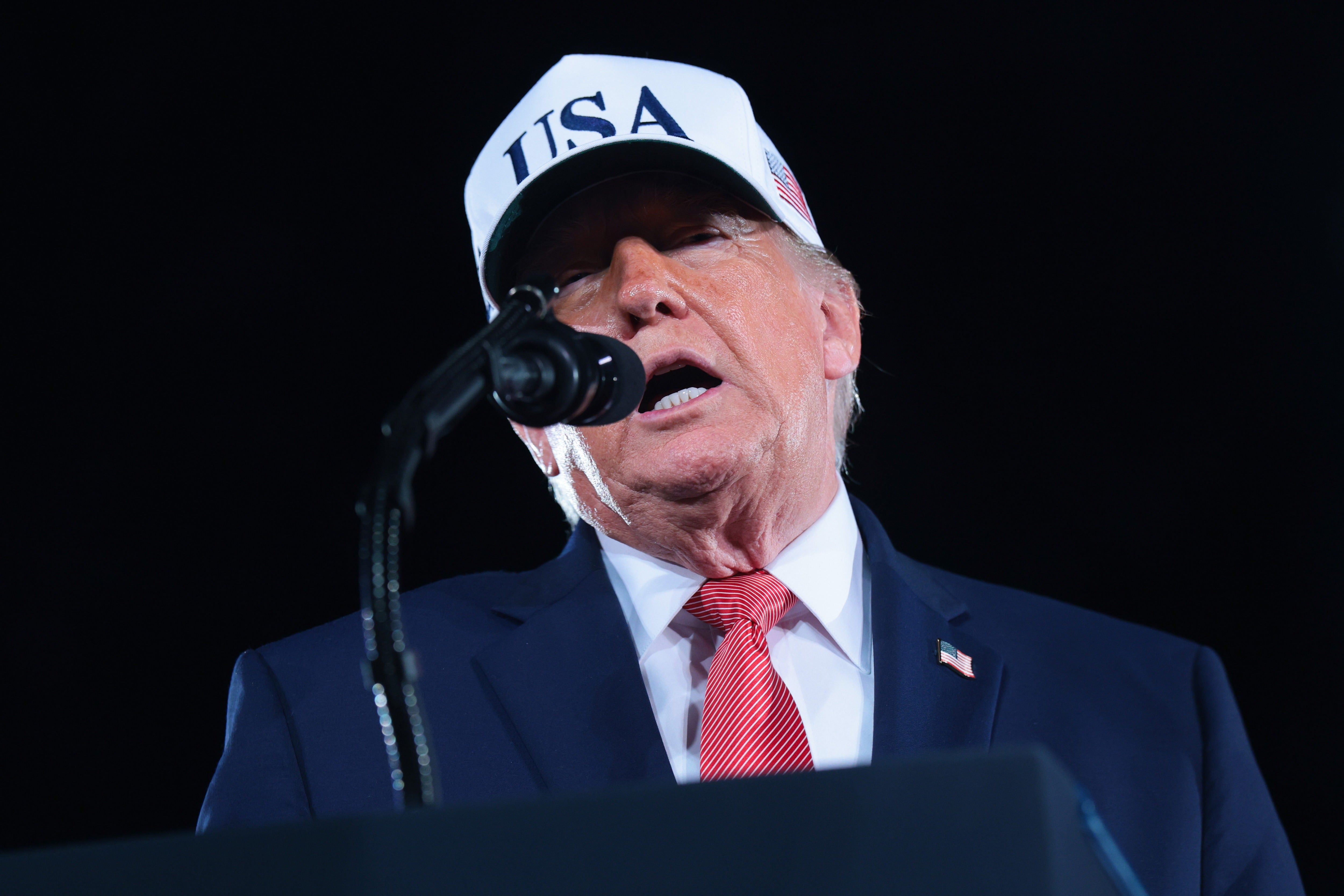 President Donald Trump has compared hecklers at a rally he held in North Carolina to the violent riots in Paris that have erupted during nationwide protests