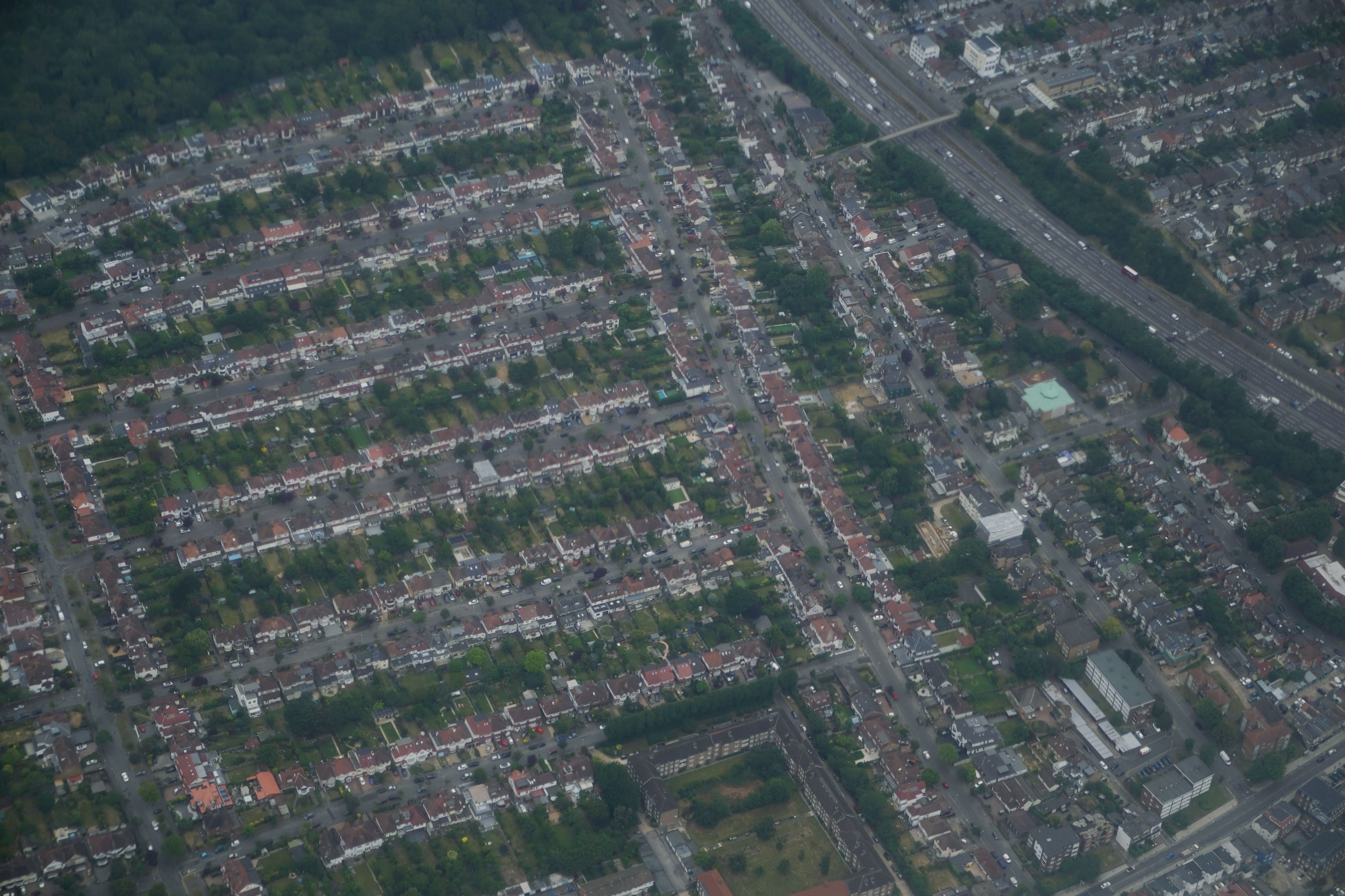The average annual rate of house price growth weakened to reach 0.9 per cent in August, the Office for National Statistics said