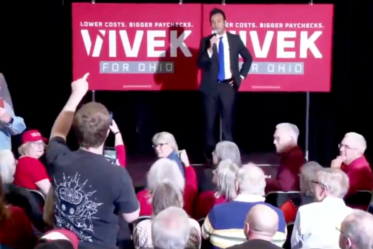 Vivek Ramaswamy confronted by heckler after Ohio ad featuring Amy Acton’s mother
