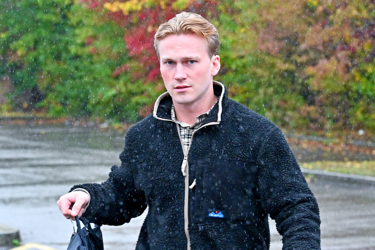 Ein 24-jähriger Royal Marine entgeht einer Sperre nach sexistischem ...