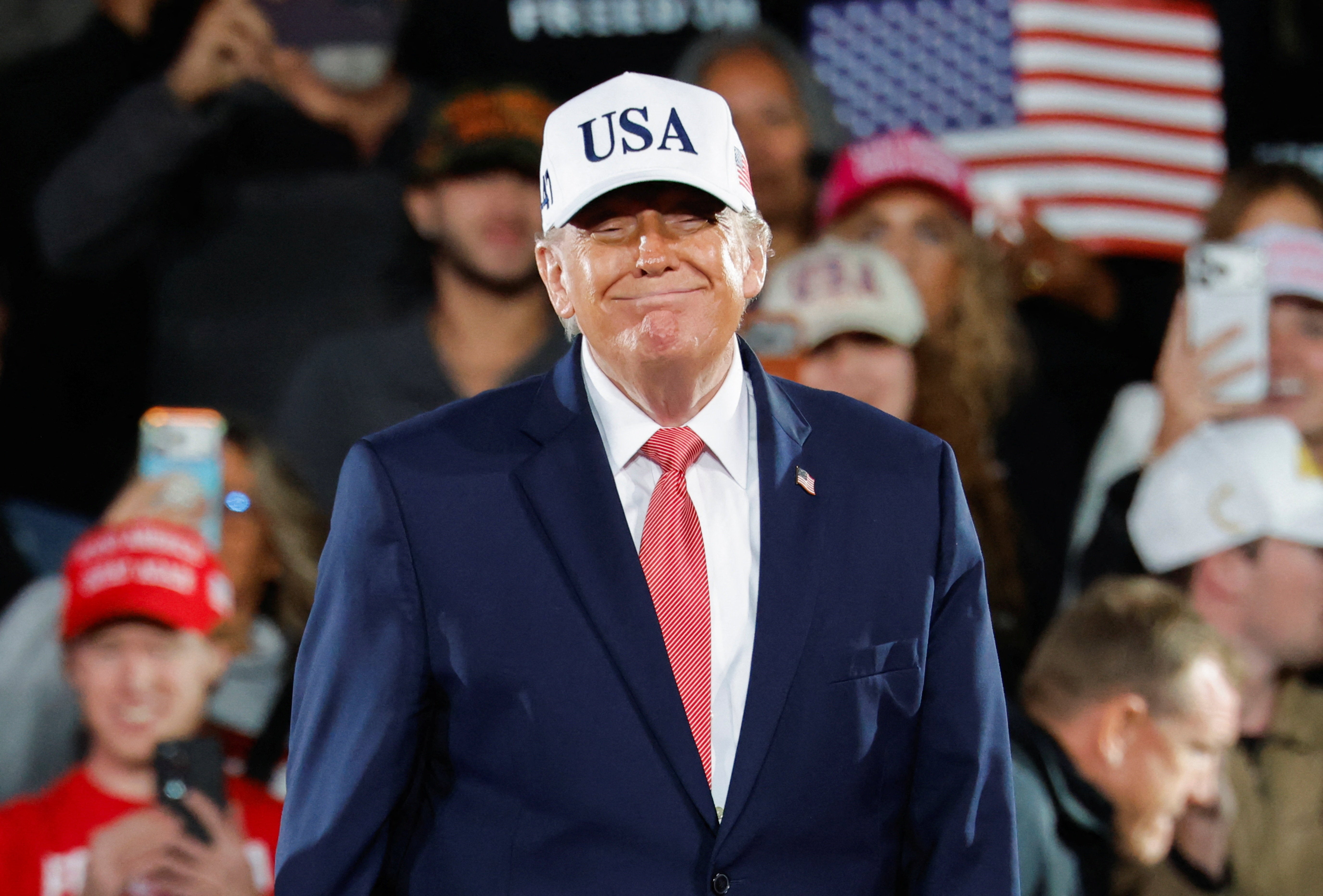 Depending on which Republican figure is addressing the public, Americans hear contrasting descriptions of the current economic reality