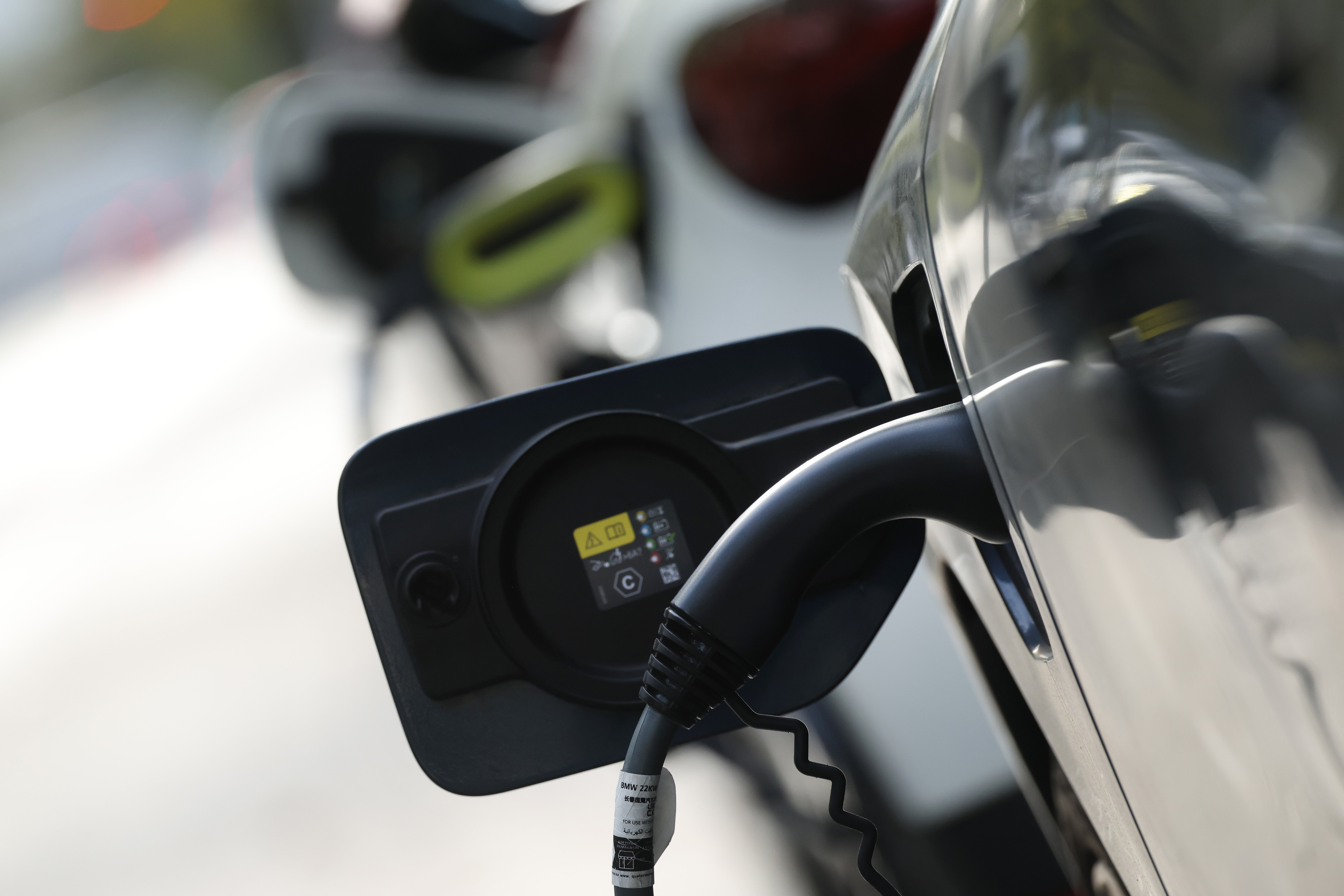 EV owners can save £300 thanks to home charging rule change