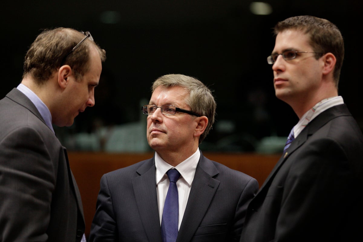 Hungarian police arrest Orbán-era central bank governor on suspicion of fraud and abuse