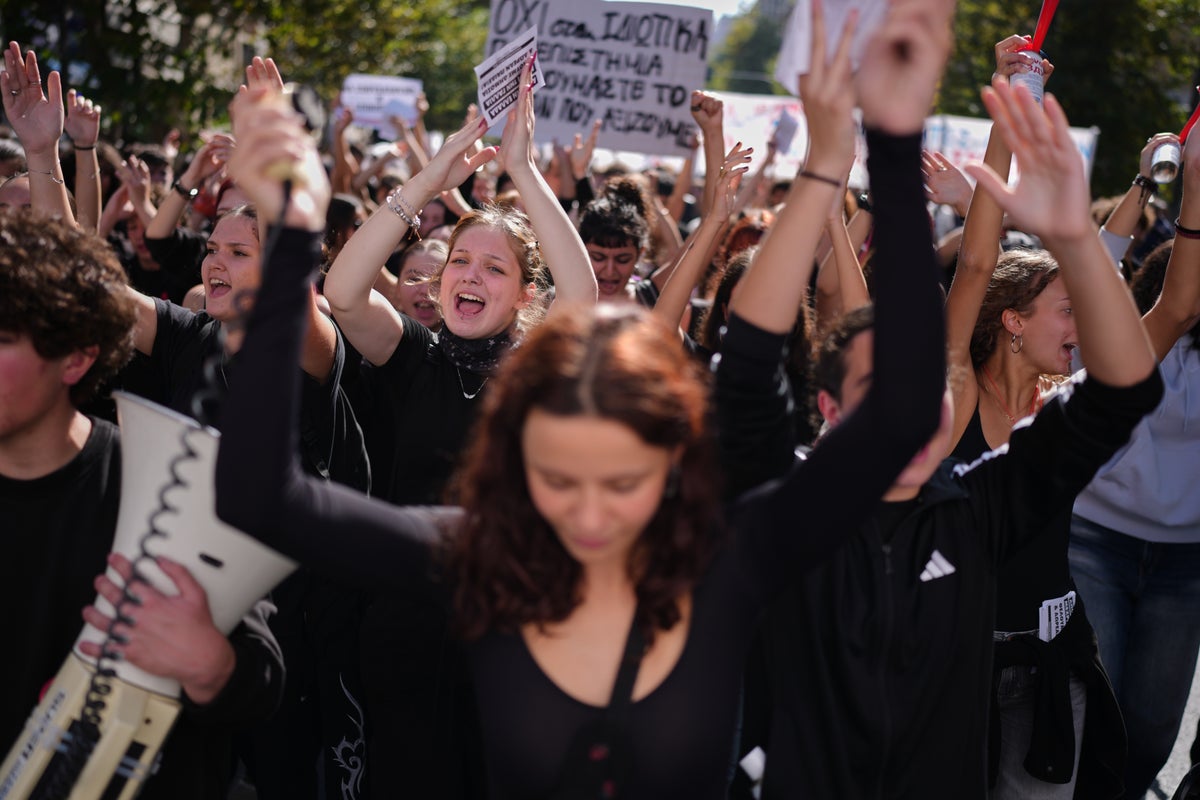 Students and teachers march in Athens demanding affordable housing and education funding