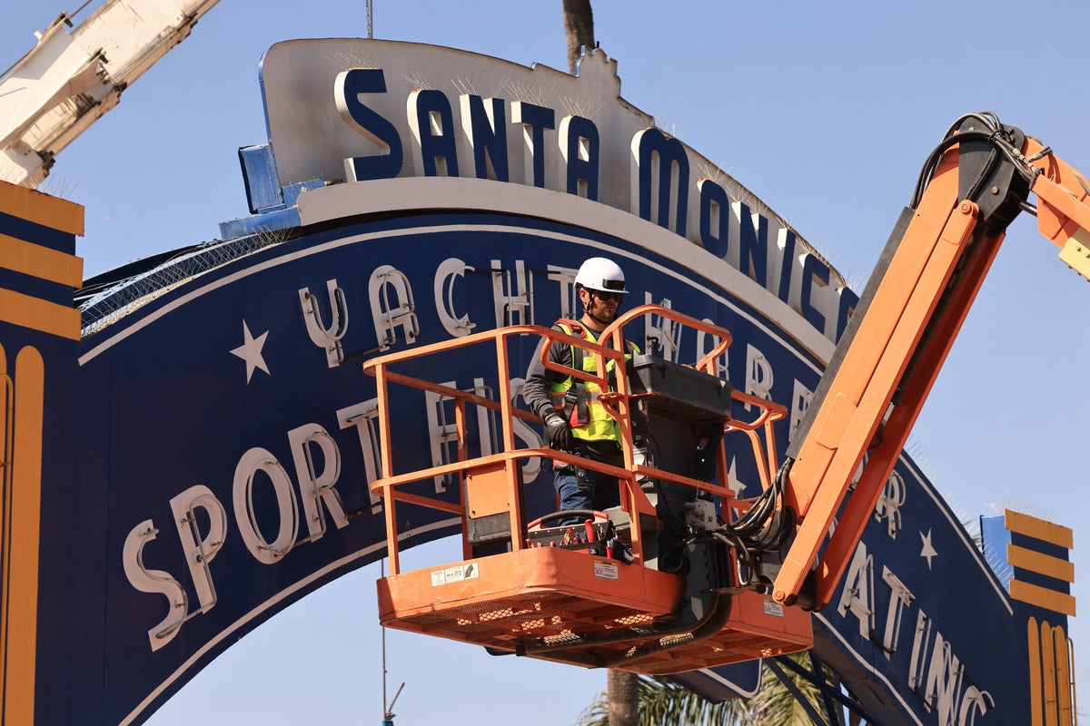 Santa Monica’s iconic pier sign coming down after 85 years — and it’s heading to Las Vegas
