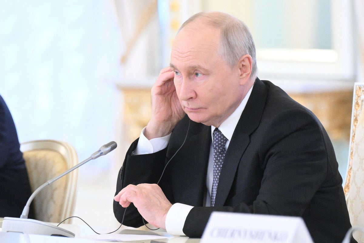 Ukraine-Russia war latest: Trump’s peace envoy calls Putin a ‘humanitarian’ hours after his forces kill two pensioners